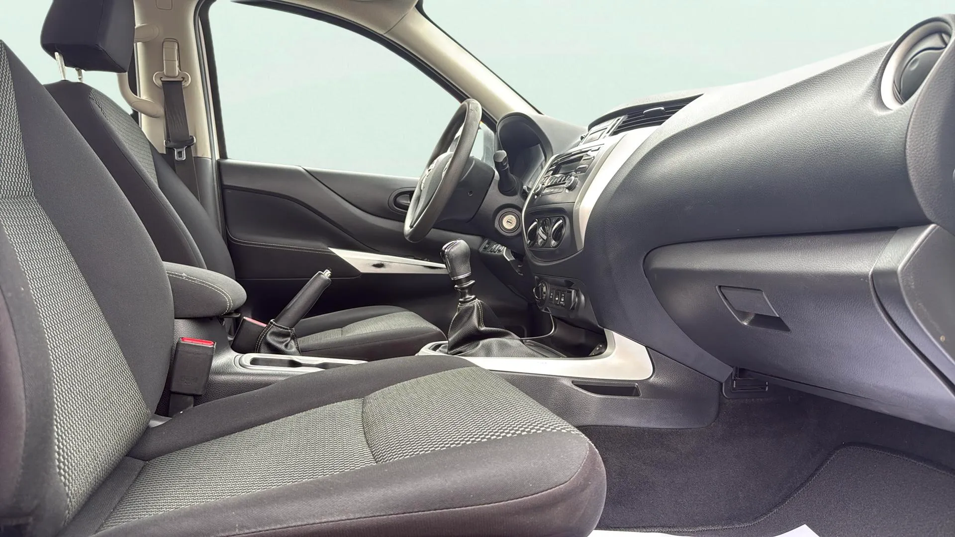Nissan Navara - foto 15