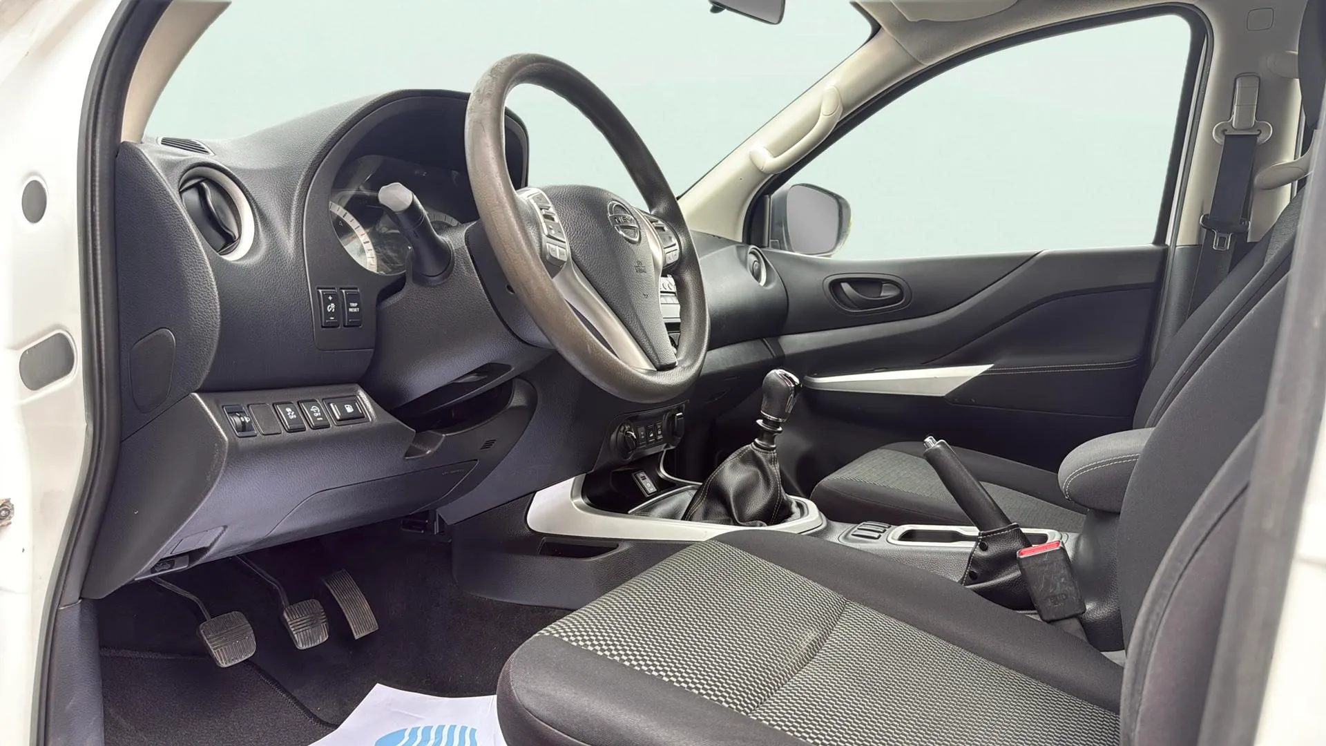Nissan Navara - foto 11