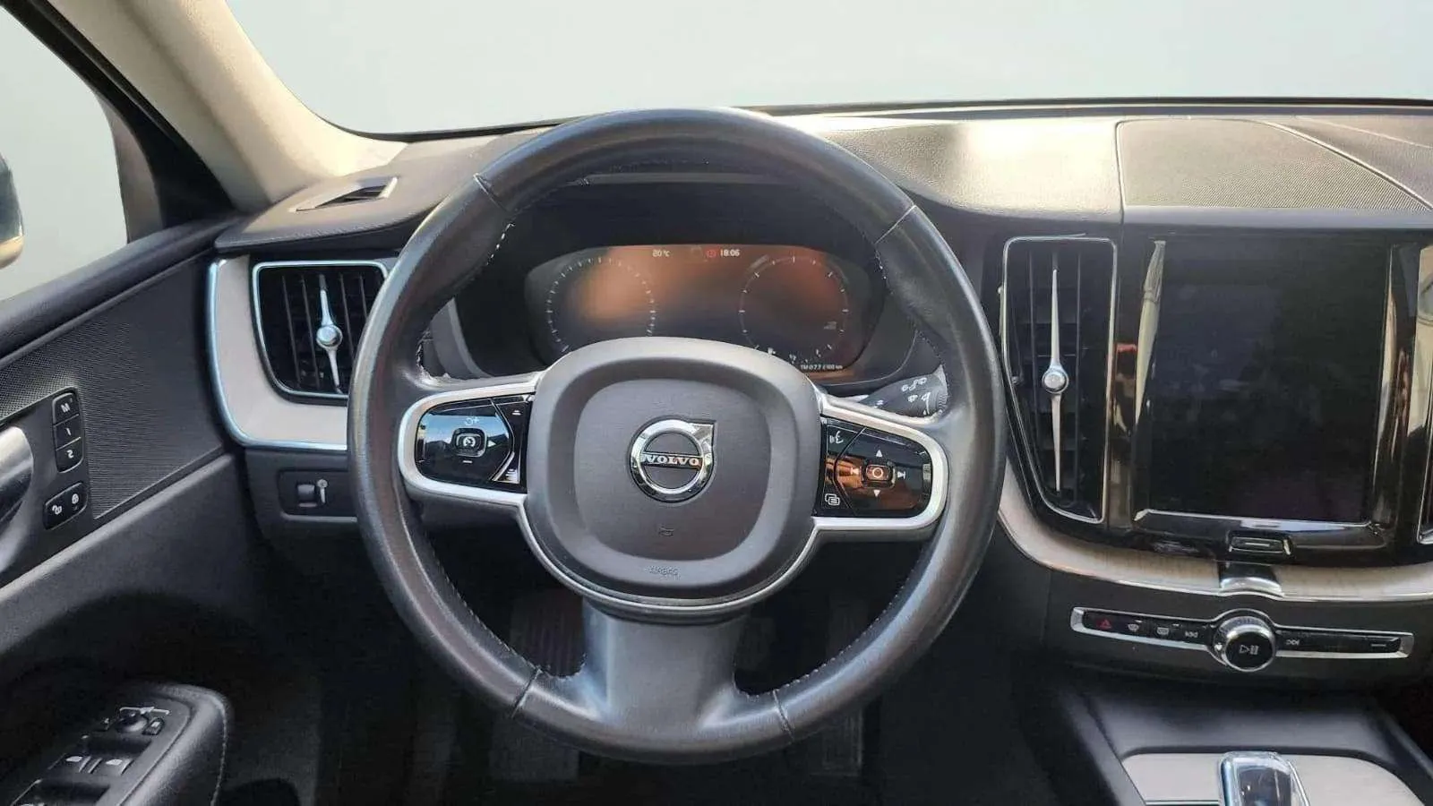 Volvo XC60 2.0 B5 D AWD Inscription - foto 11
