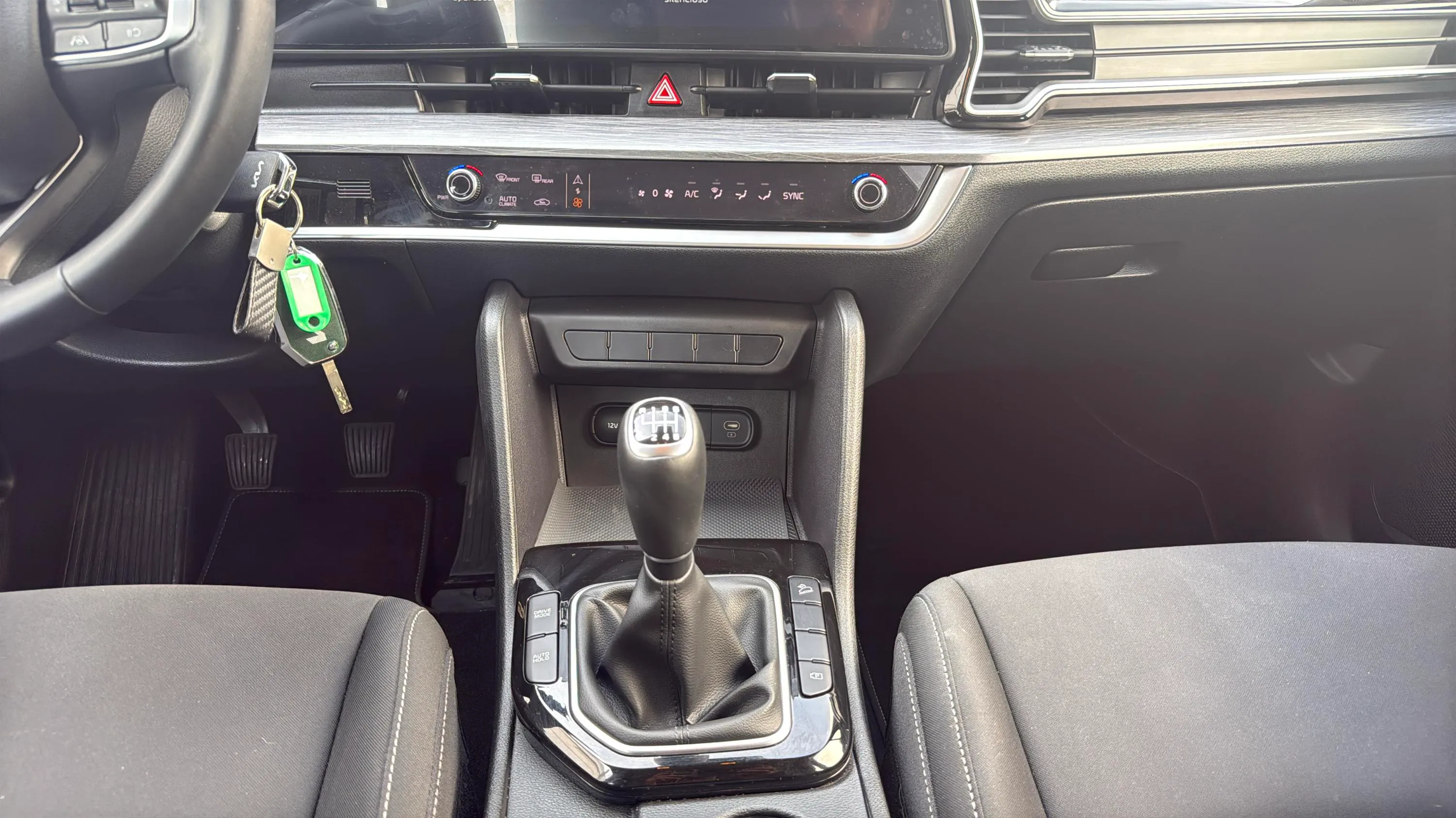Kia Sportage 1.6 T-GDi Concept 4x2 - foto 16
