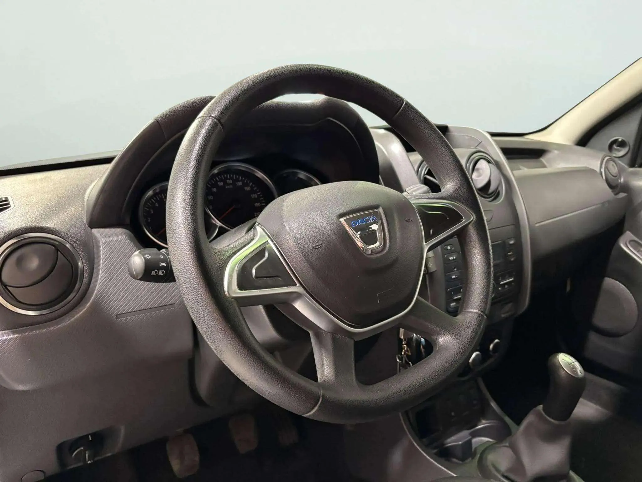 Dacia Duster Comfort 1.6 4x2 18 - foto 6