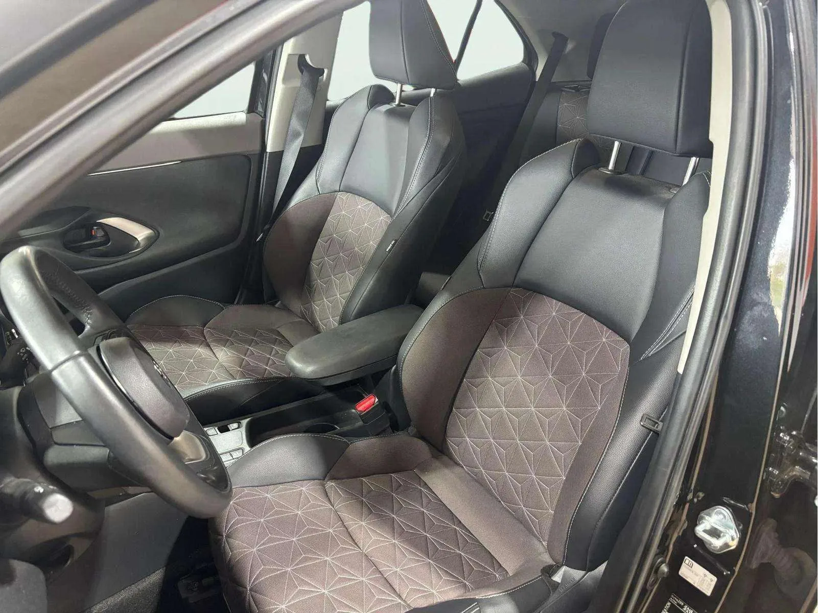 Toyota Yaris Cross 1.5 130H Active Plus - foto 12