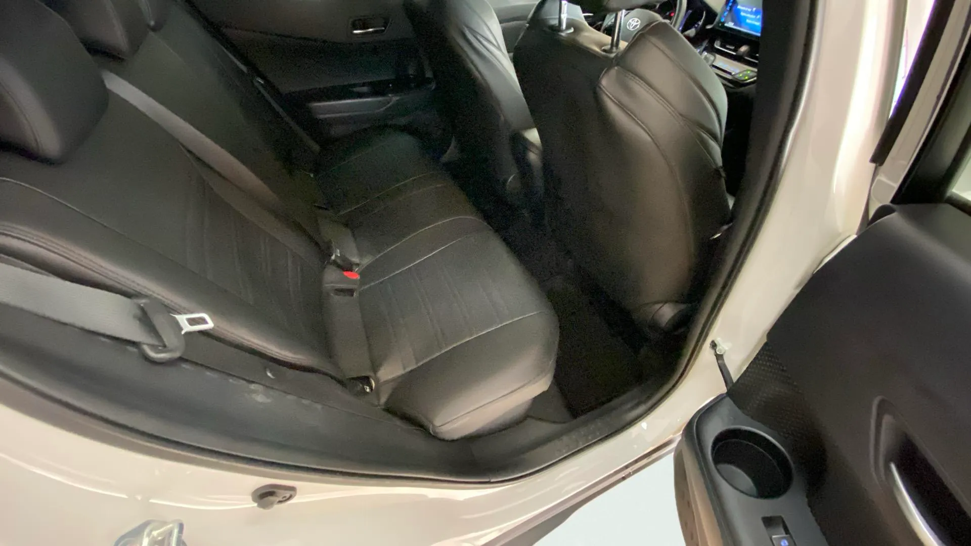 Toyota C-HR 1.8 125H Active - foto 10