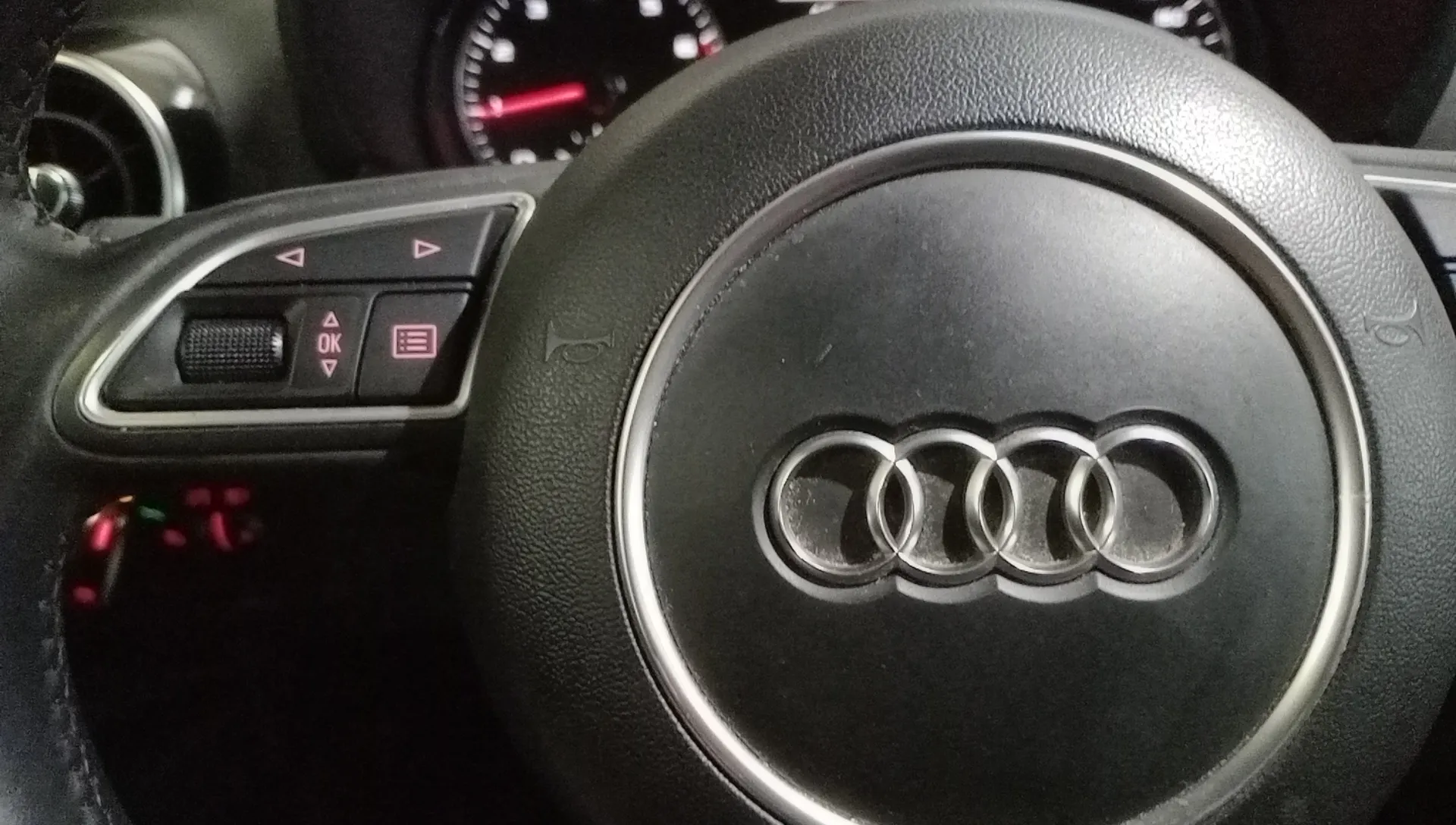 Audi A1 Active Kit 1.0 TFSI - foto 11