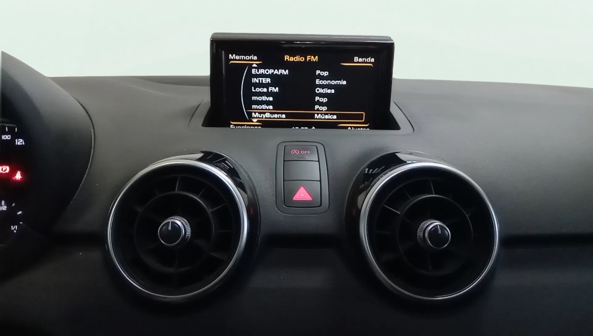 Audi A1 Active Kit 1.0 TFSI - foto 18