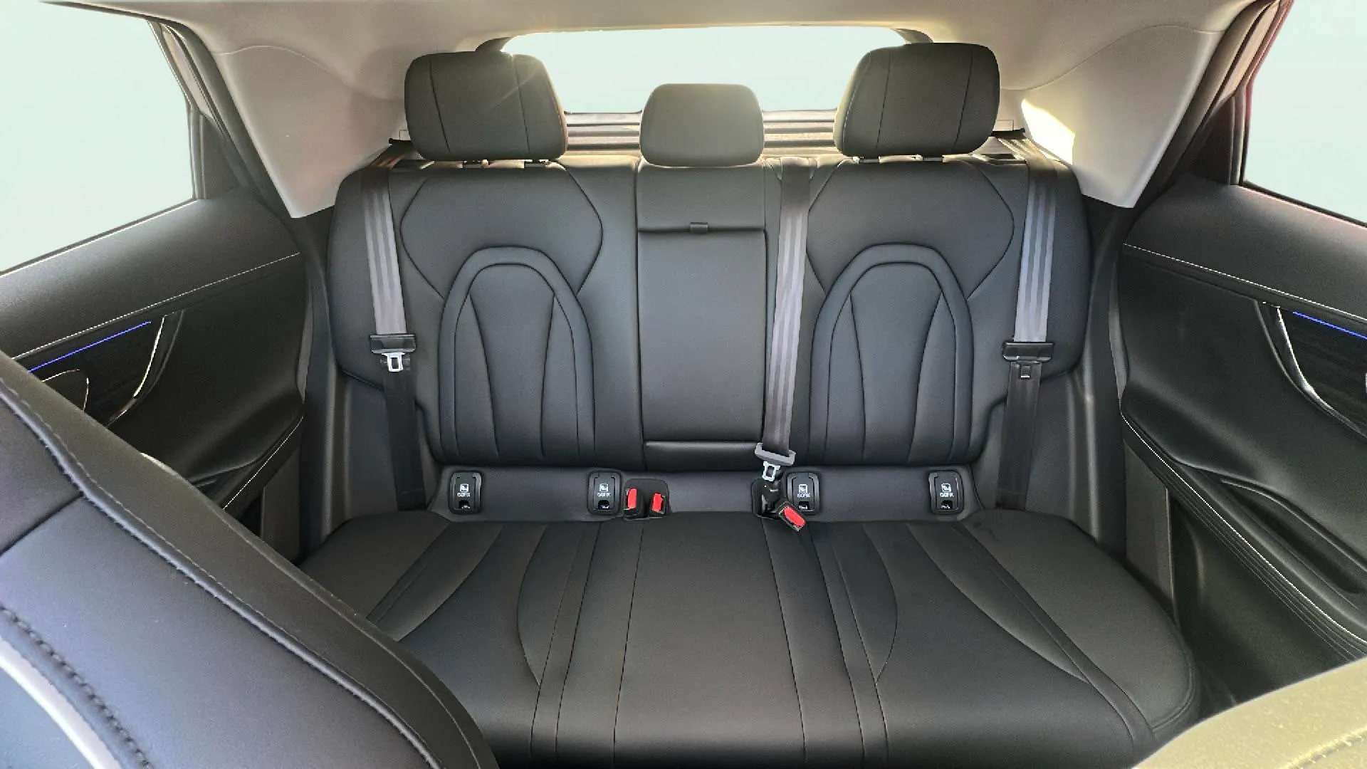 Omoda 5 HEV Business 1.5 T-GDi - foto 18