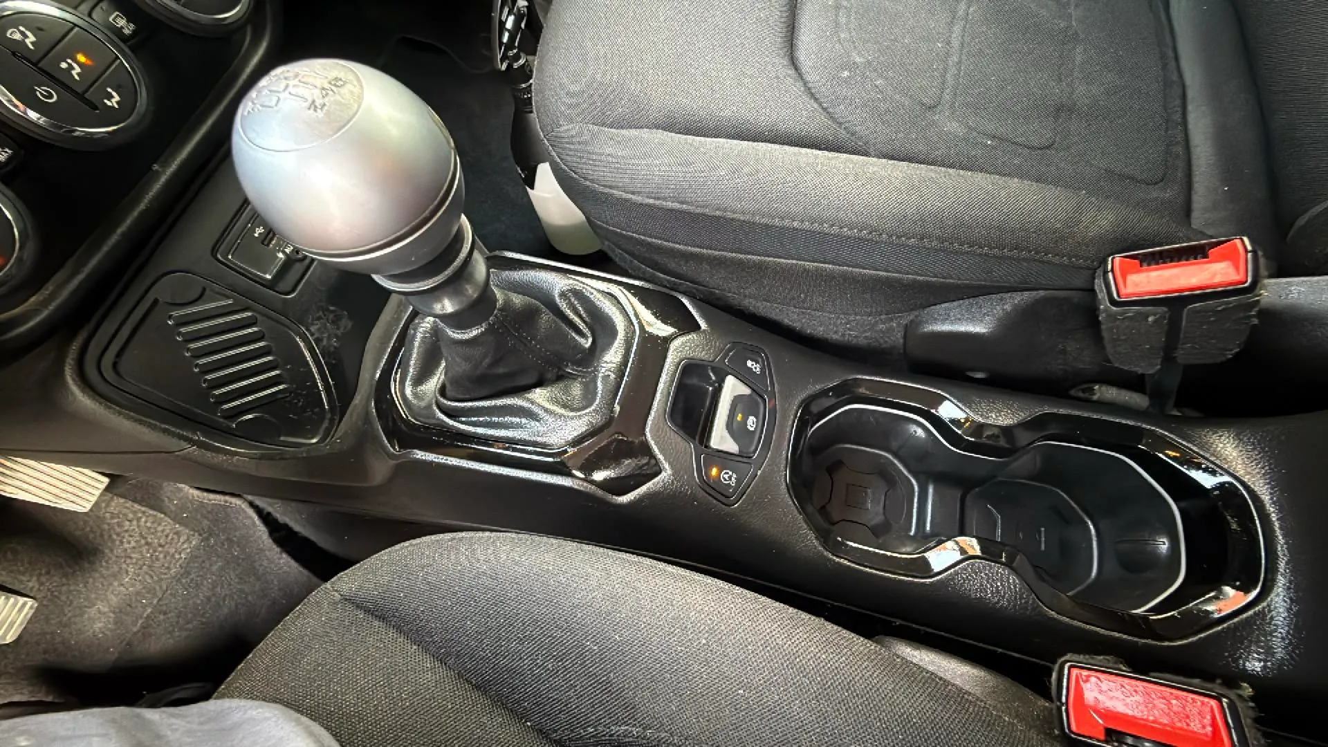 Jeep Renegade 1.6 Mjet Longitude 4x2 E6 - foto 16