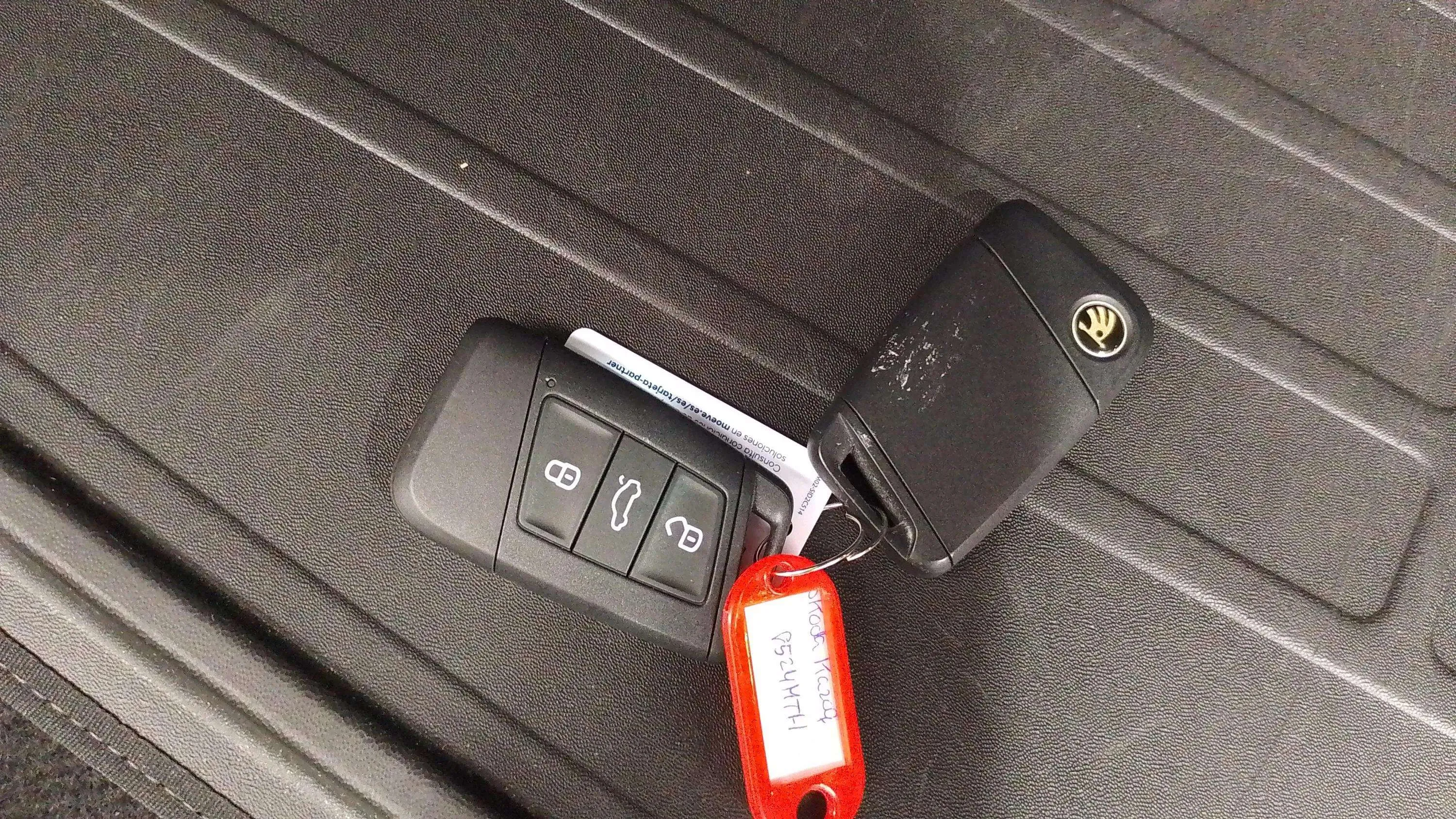 Škoda Karoq 1.5 TSI DSG ACT Selection - foto 25