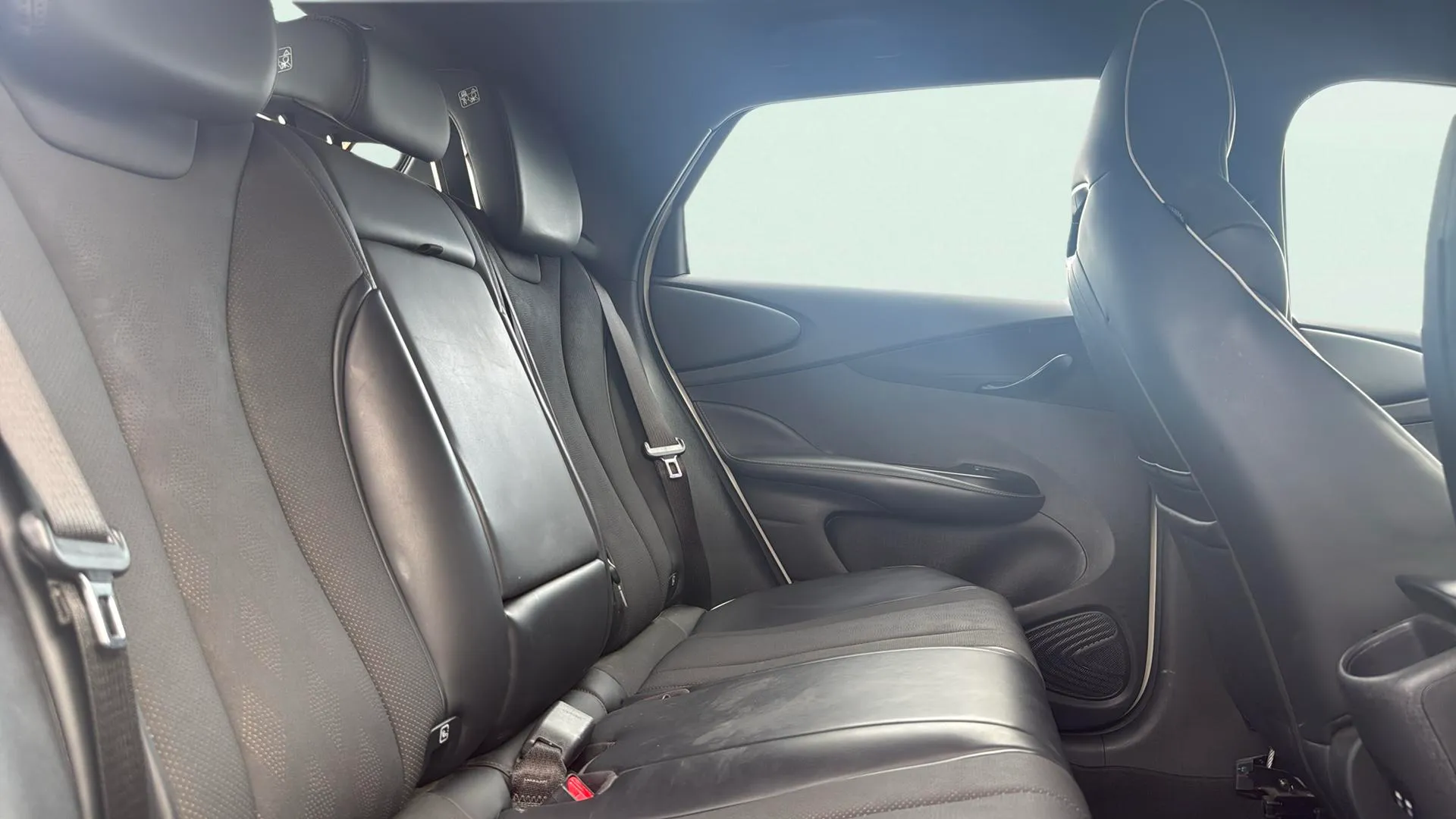 BYD Dolphin Design - foto 17