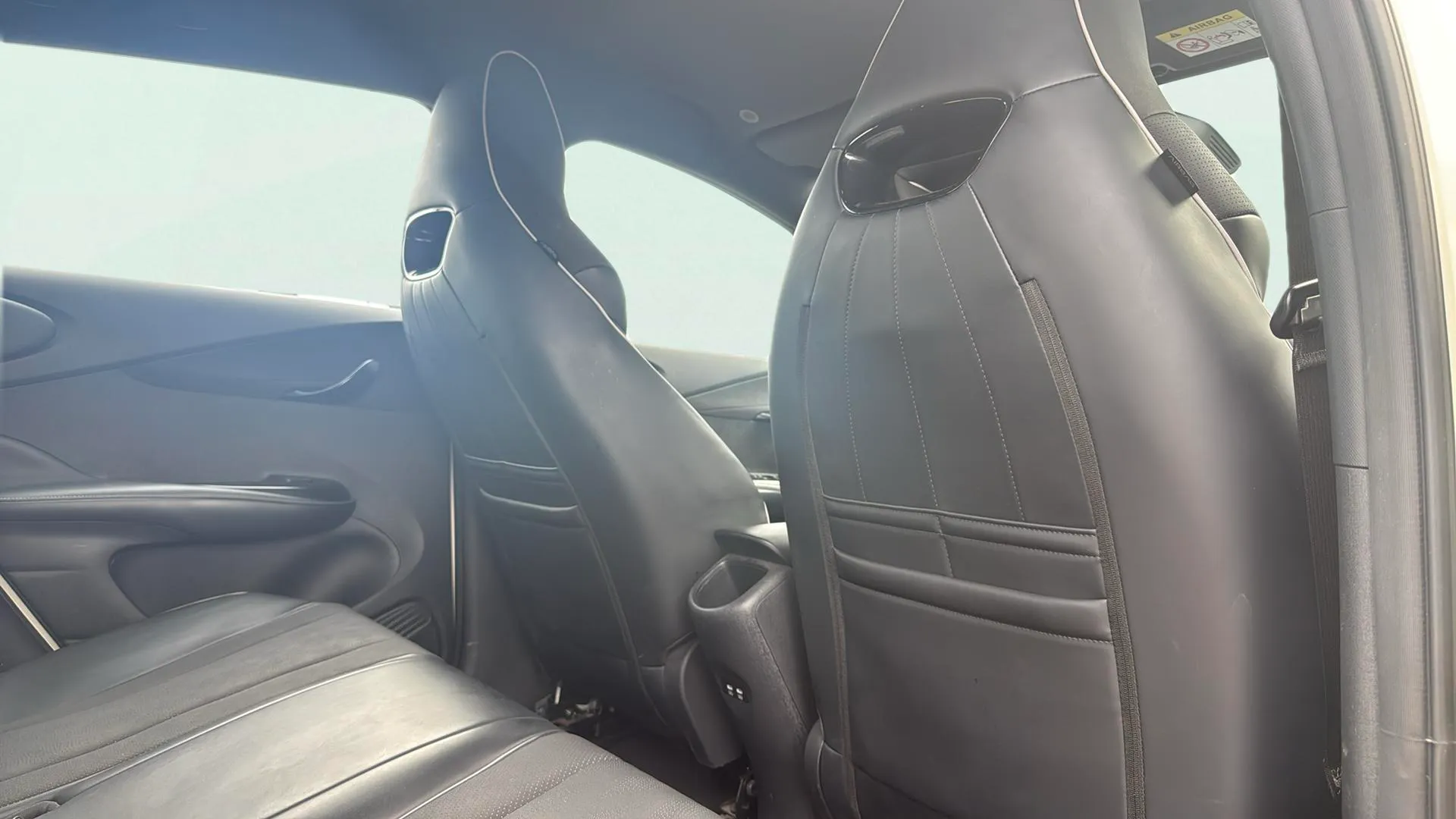 BYD Dolphin Design - foto 16
