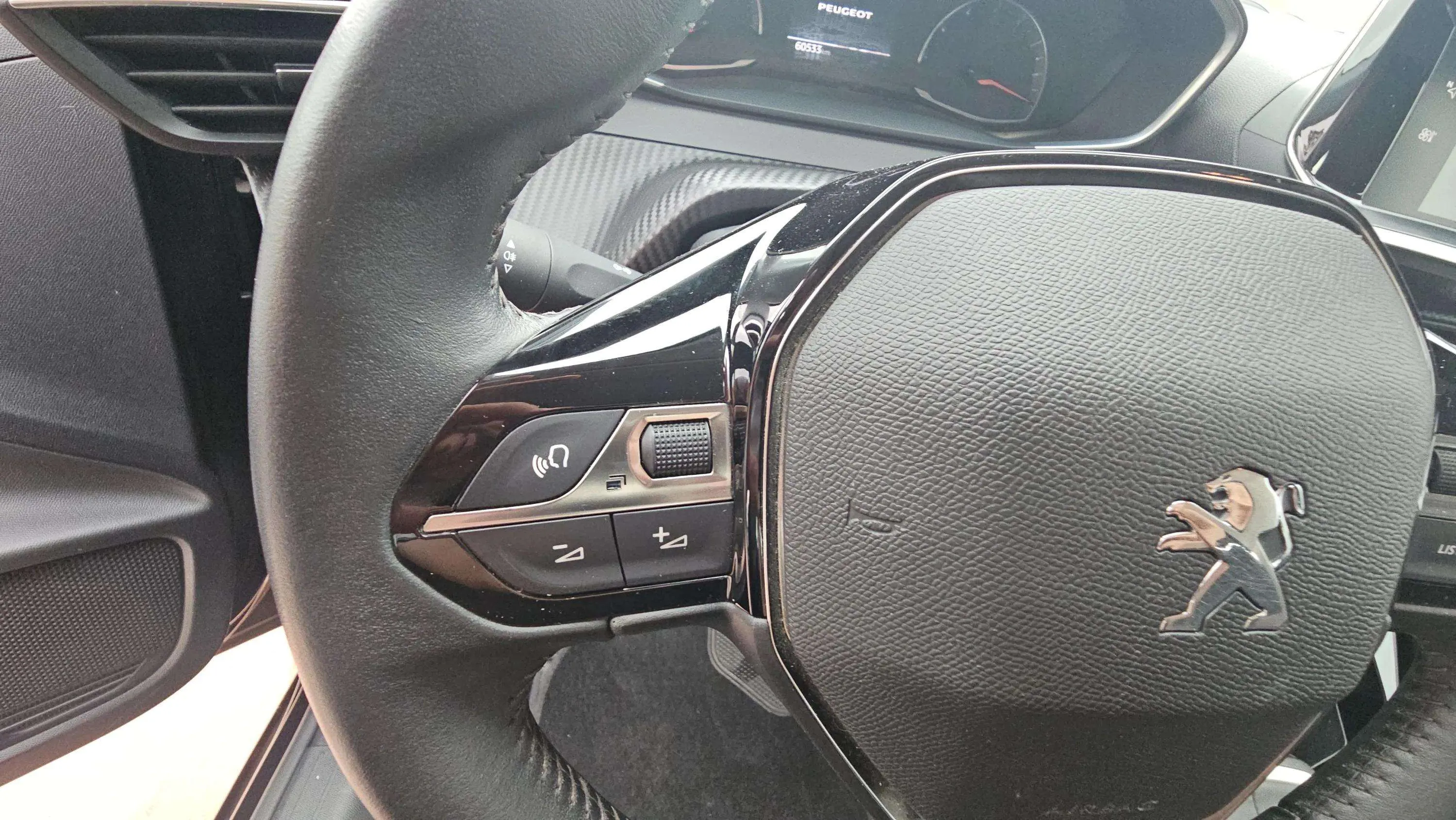 Peugeot 208 BlueHDi Active Pack - foto 24