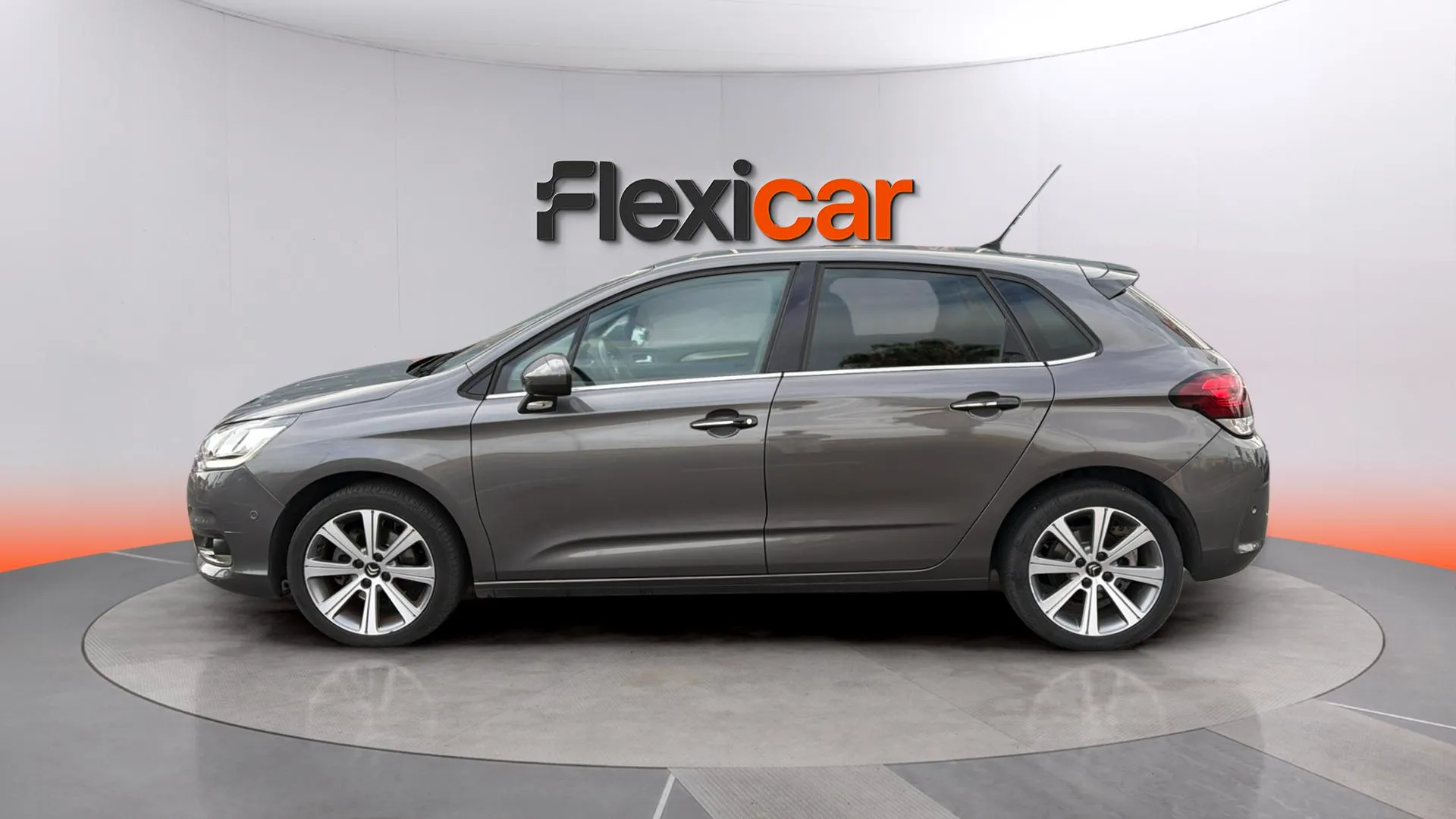 Citroën C4 BlueHDi EAT6 Shine - foto 4
