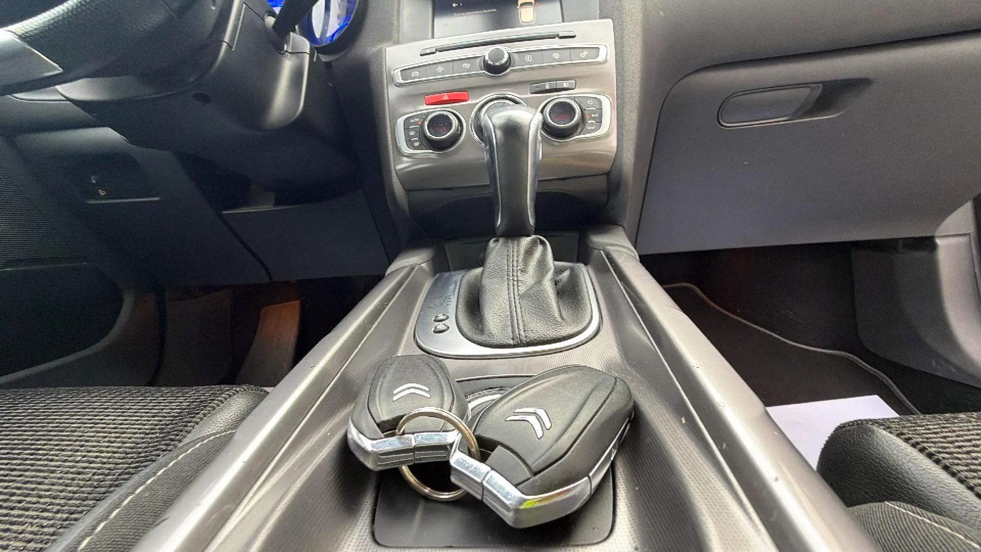 Citroën C4 BlueHDi EAT6 Shine - foto 18