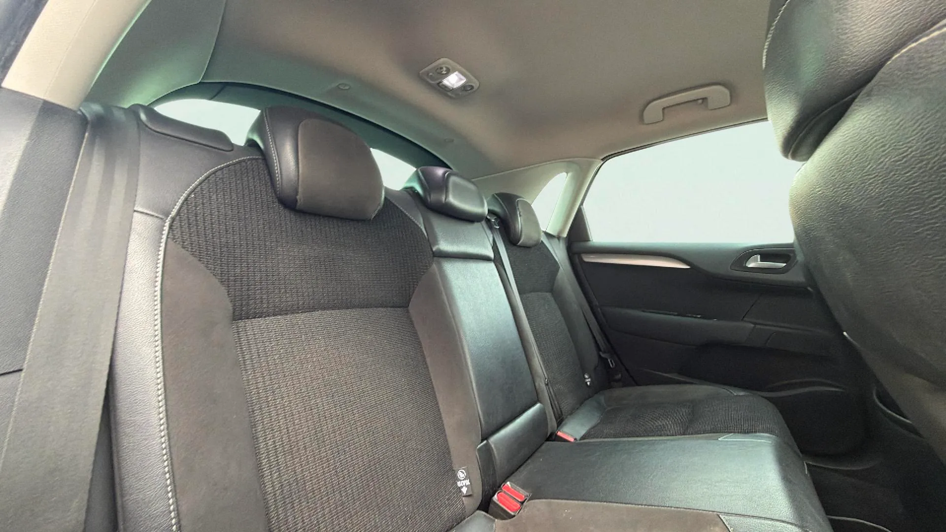 Citroën C4 BlueHDi EAT6 Shine - foto 15