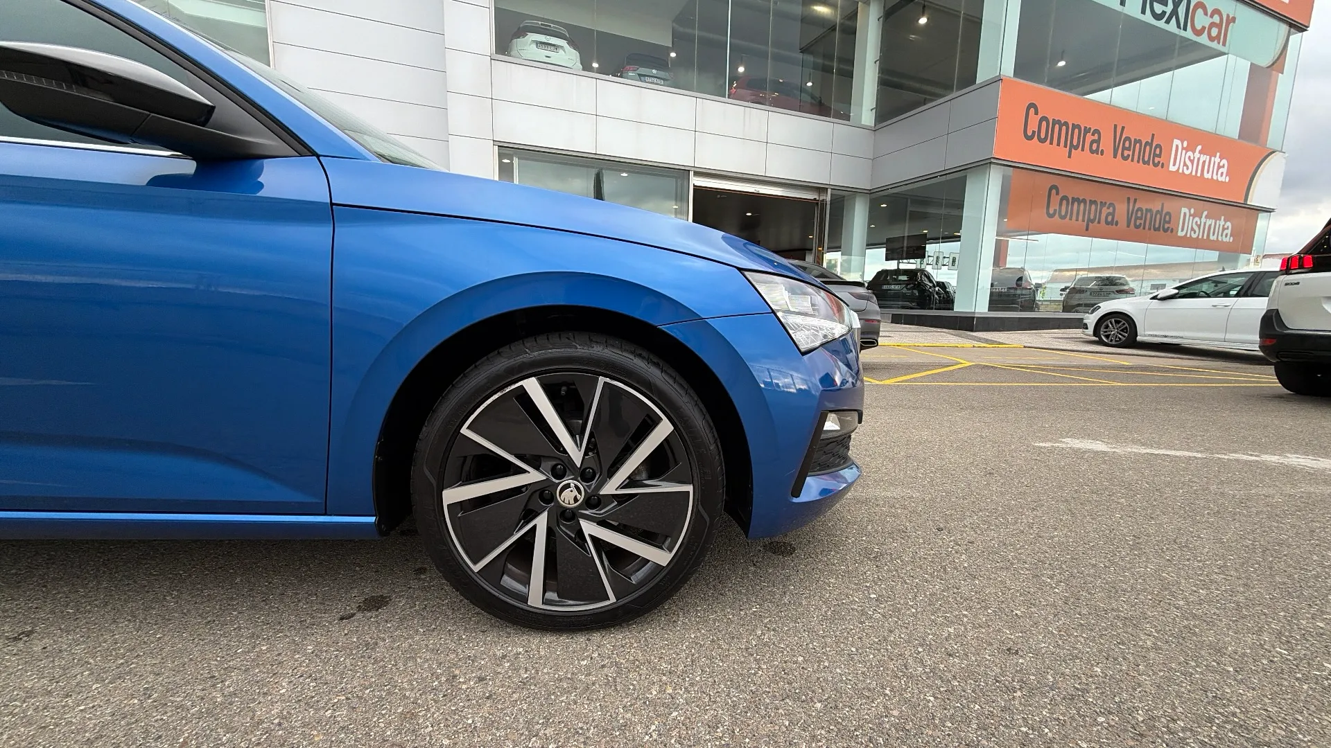 Škoda Scala 1.5 TSI DSG Ambition - foto 17