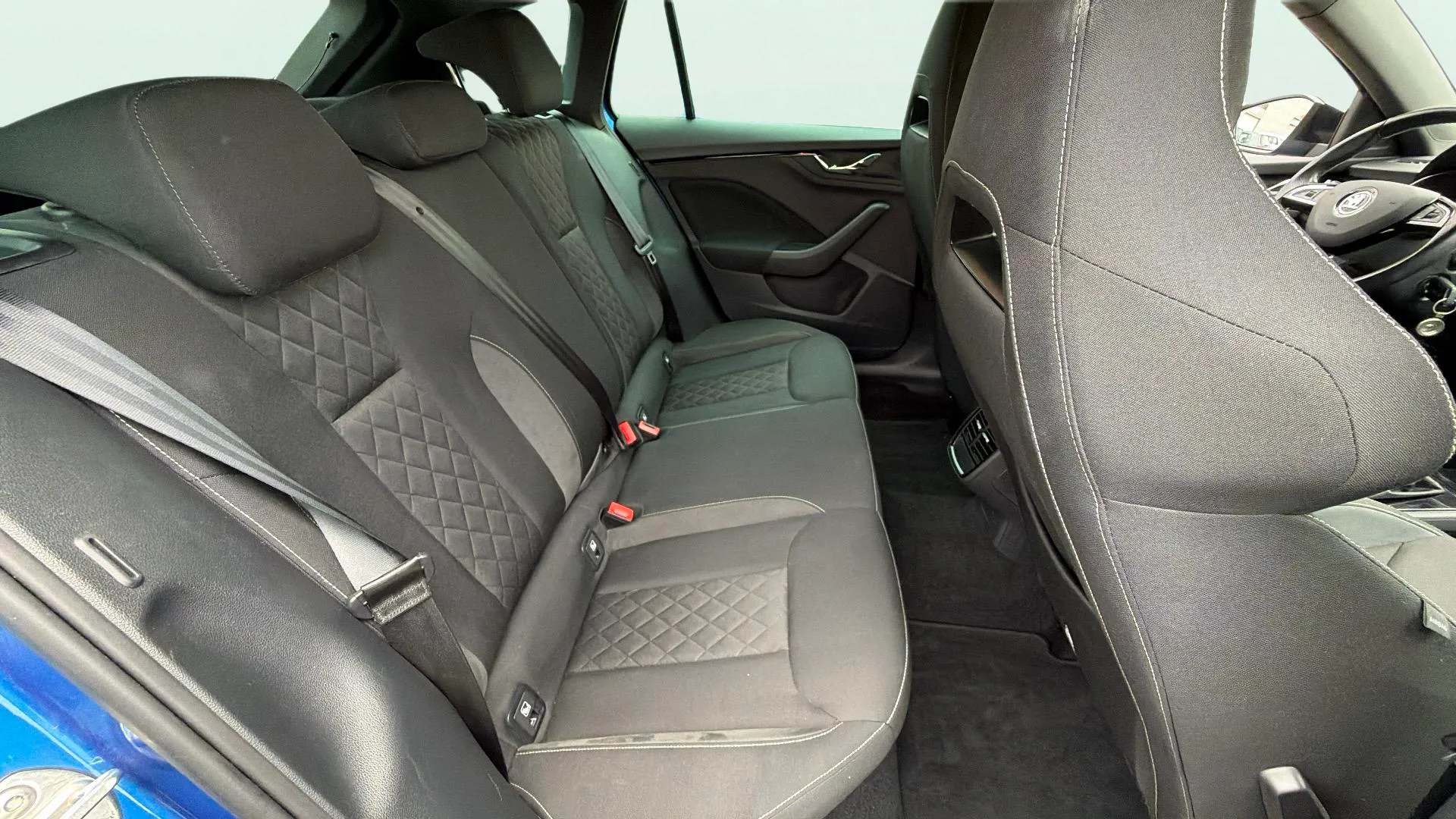 Škoda Scala 1.5 TSI DSG Ambition - foto 14