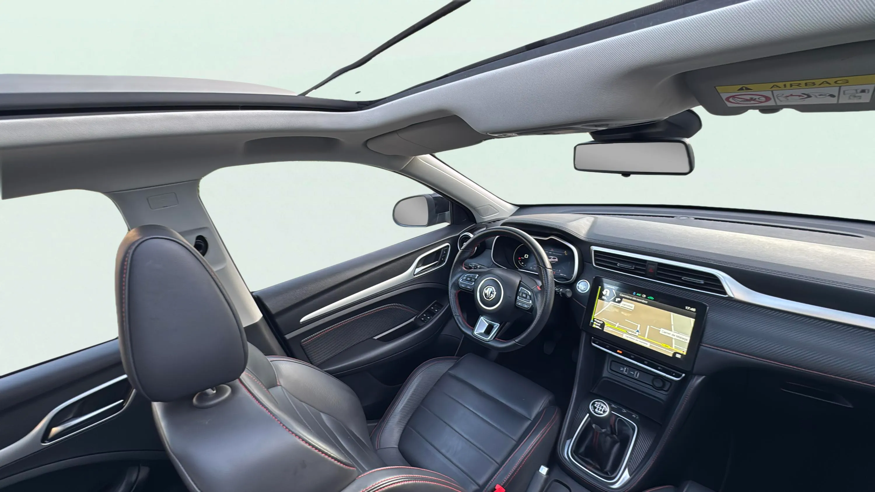 MG ZS 1.0T Luxury - foto 11