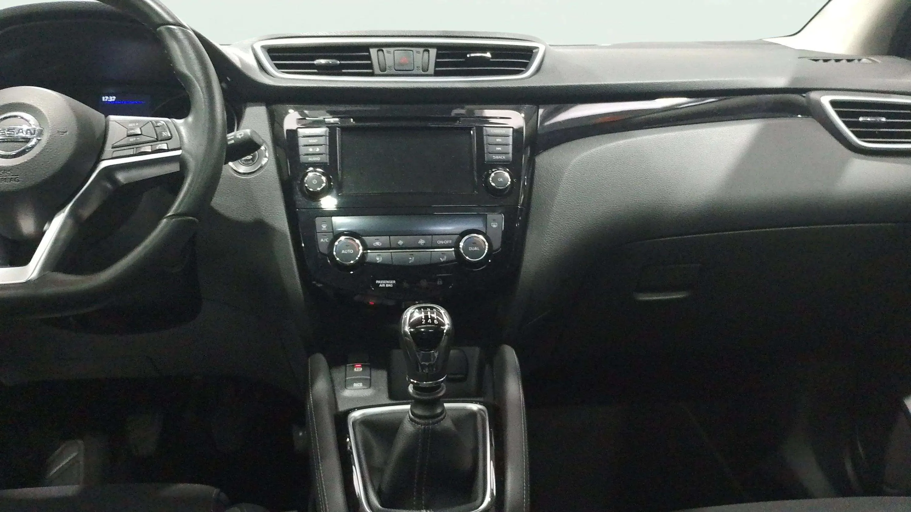 Nissan Qashqai DIG-T E6D N-Connecta - foto 18