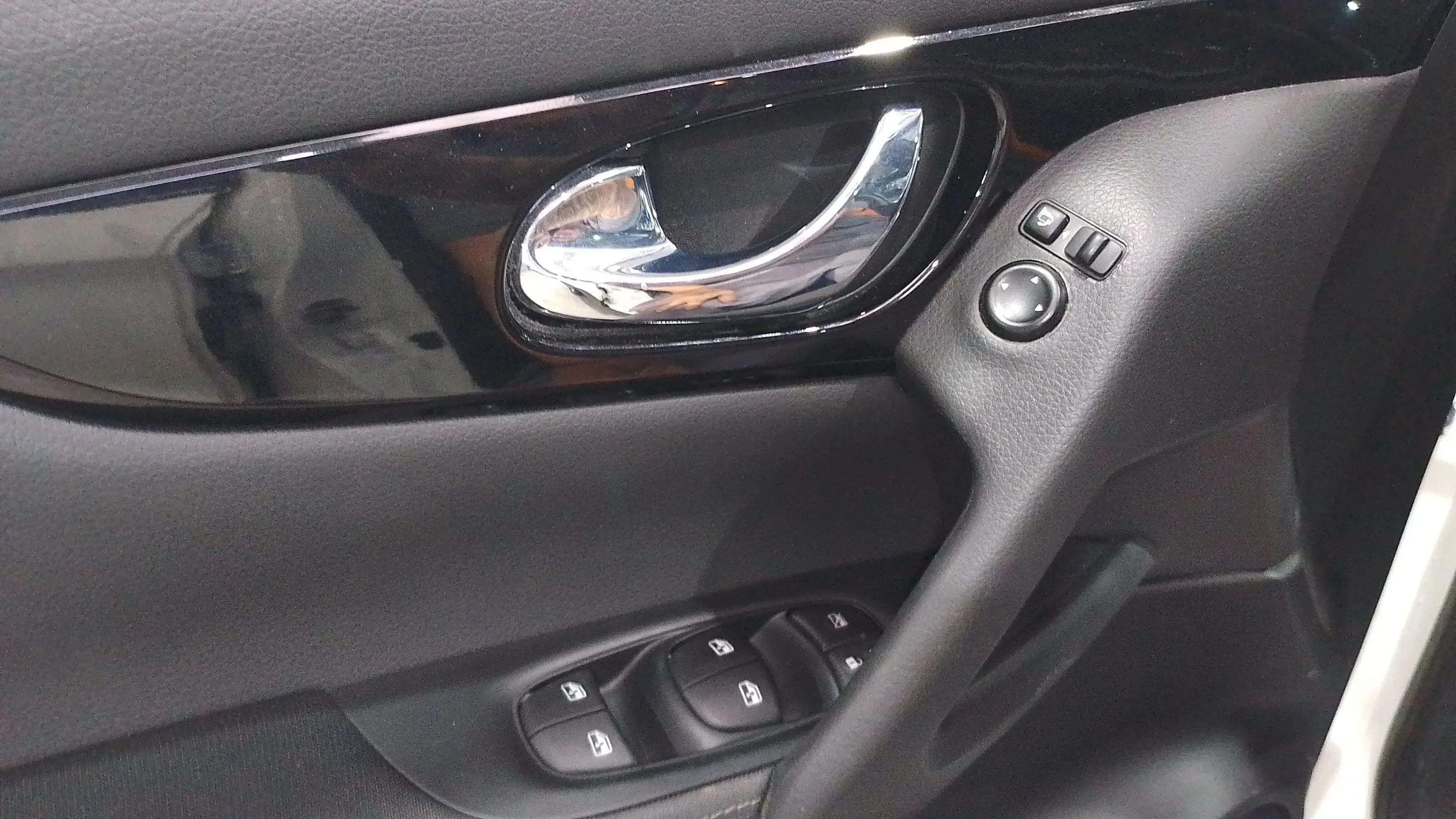 Nissan Qashqai DIG-T E6D N-Connecta - foto 21