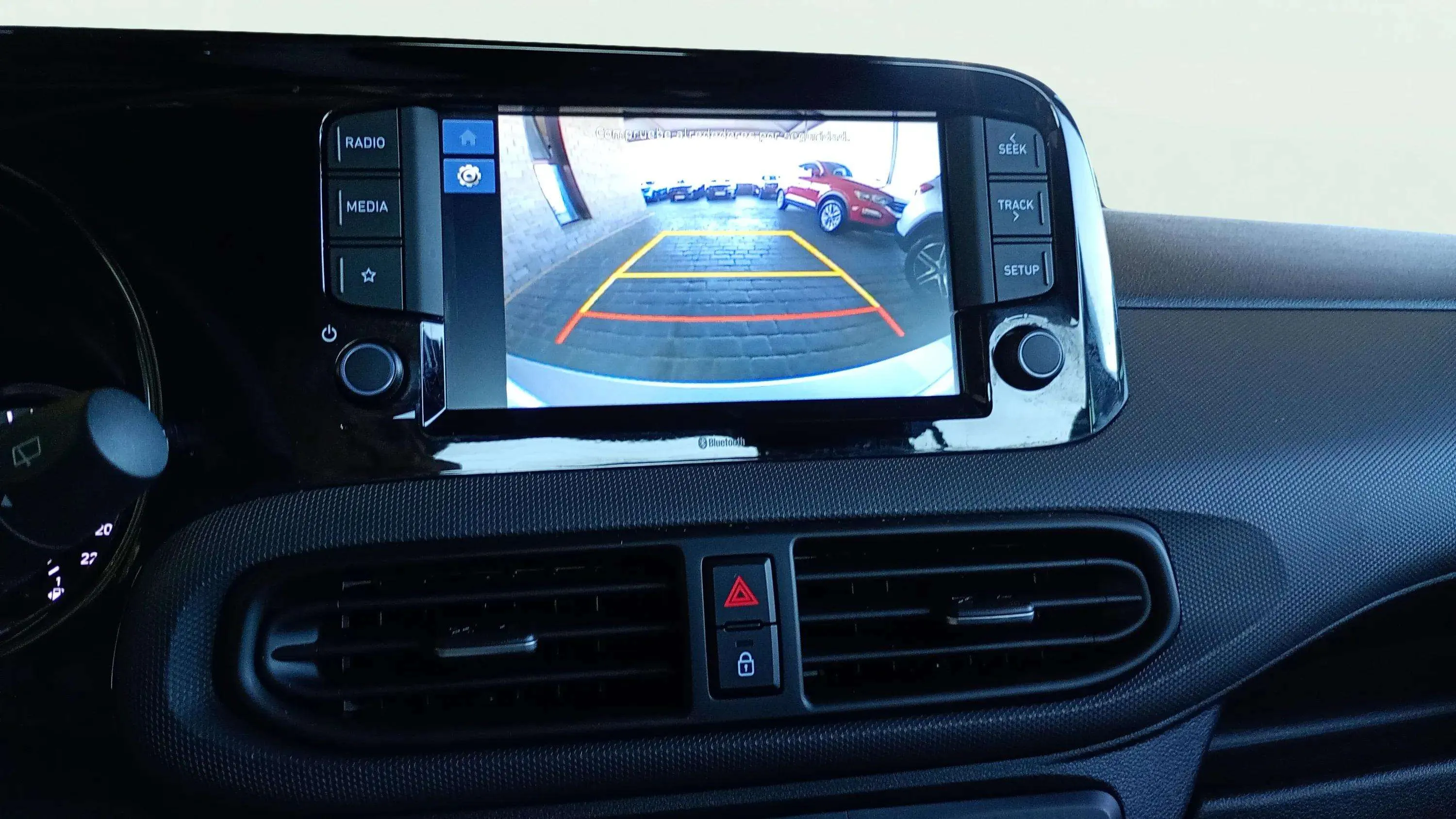 Hyundai i10 1.2 Tecno 2C - foto 9