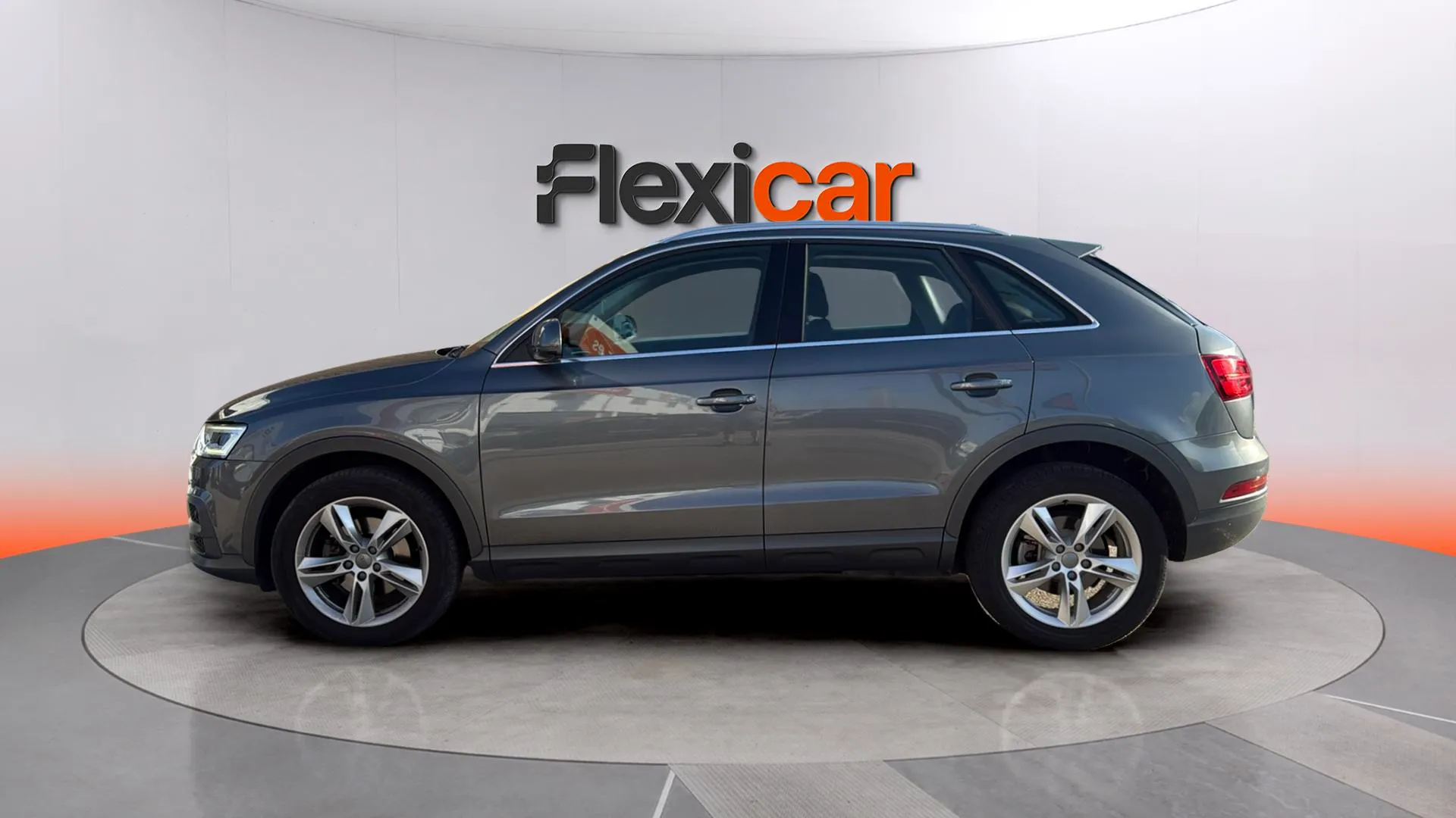 Audi Q3 2.0 TDI - foto 6
