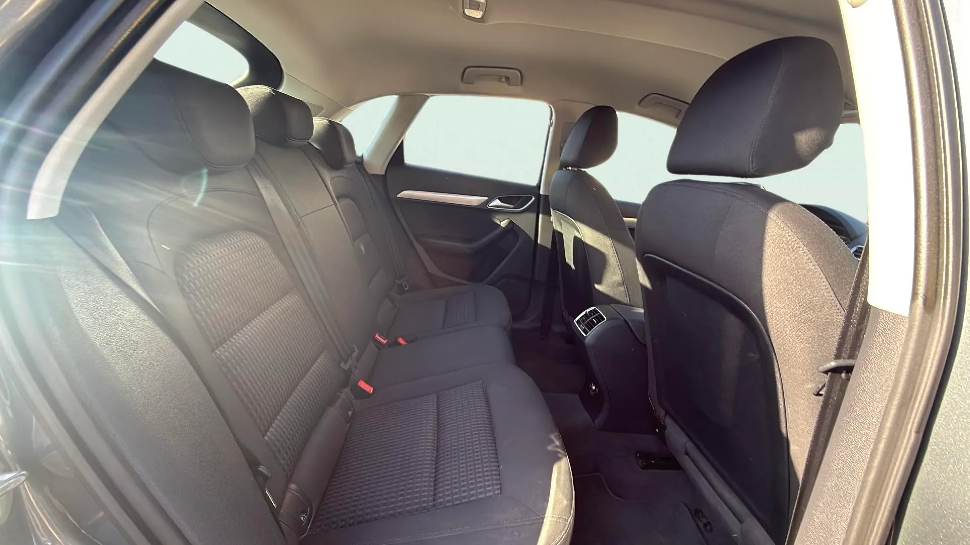 Audi Q3 2.0 TDI - foto 21