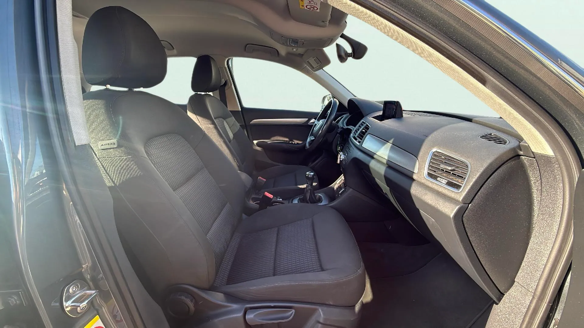 Audi Q3 2.0 TDI - foto 18