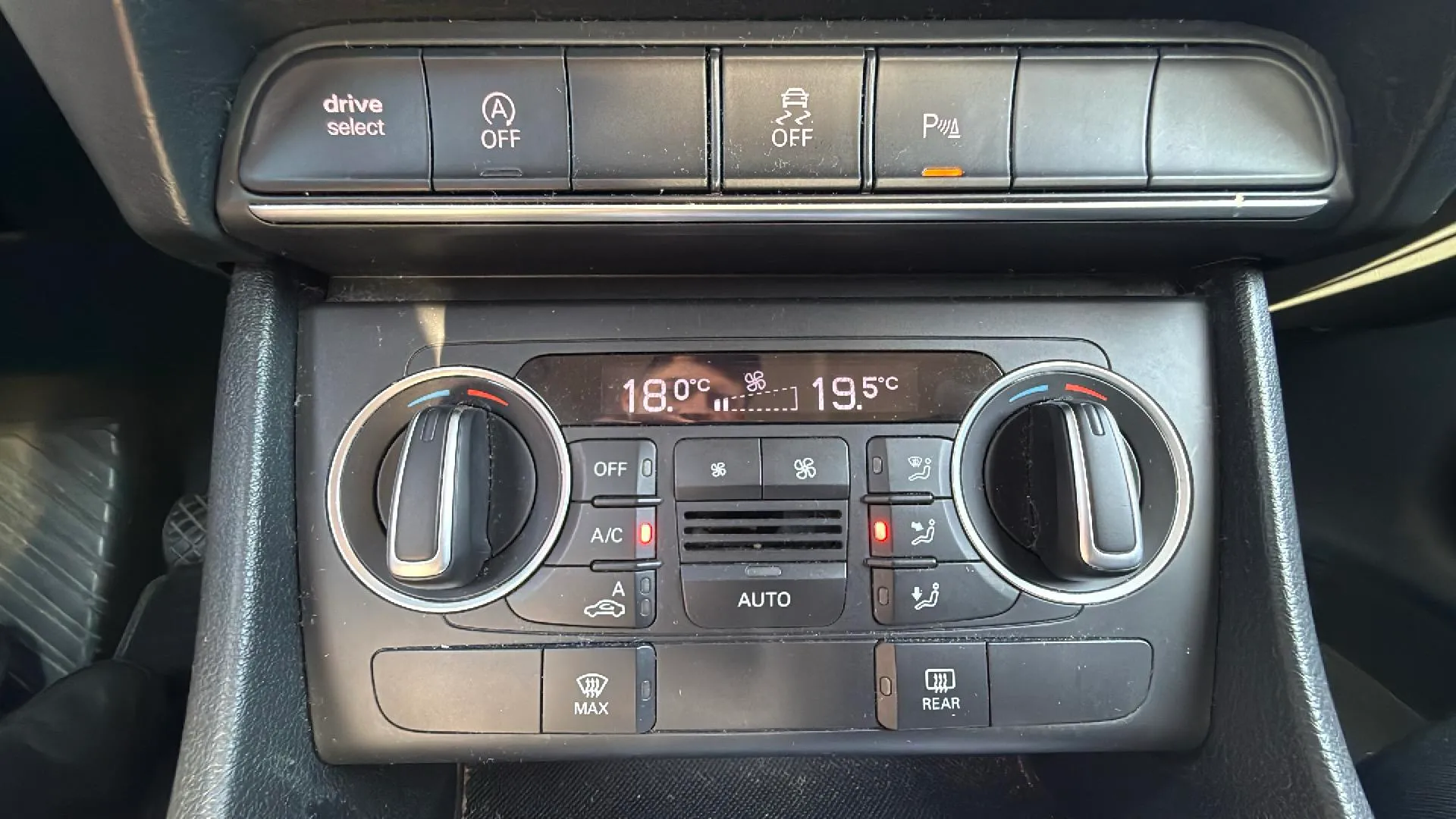 Audi Q3 2.0 TDI - foto 15
