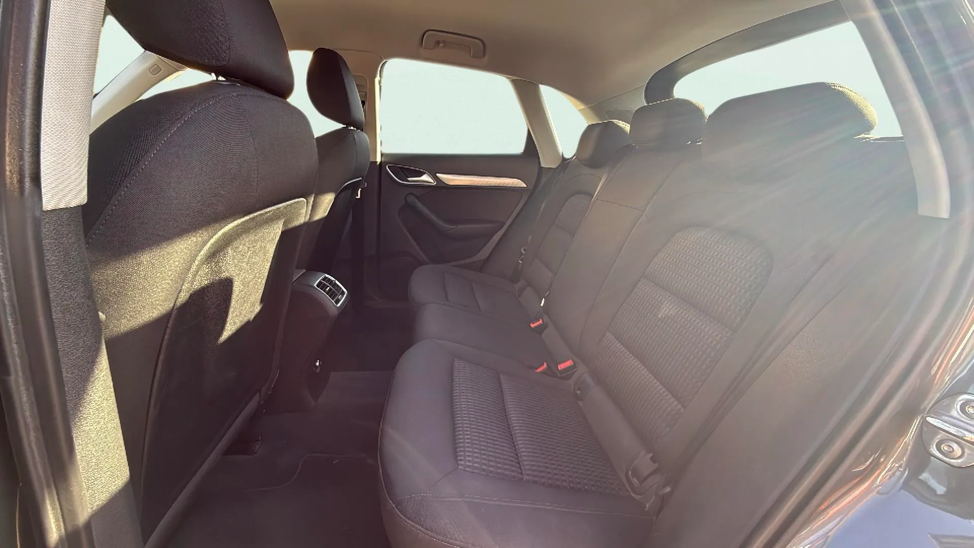 Audi Q3 2.0 TDI - foto 22