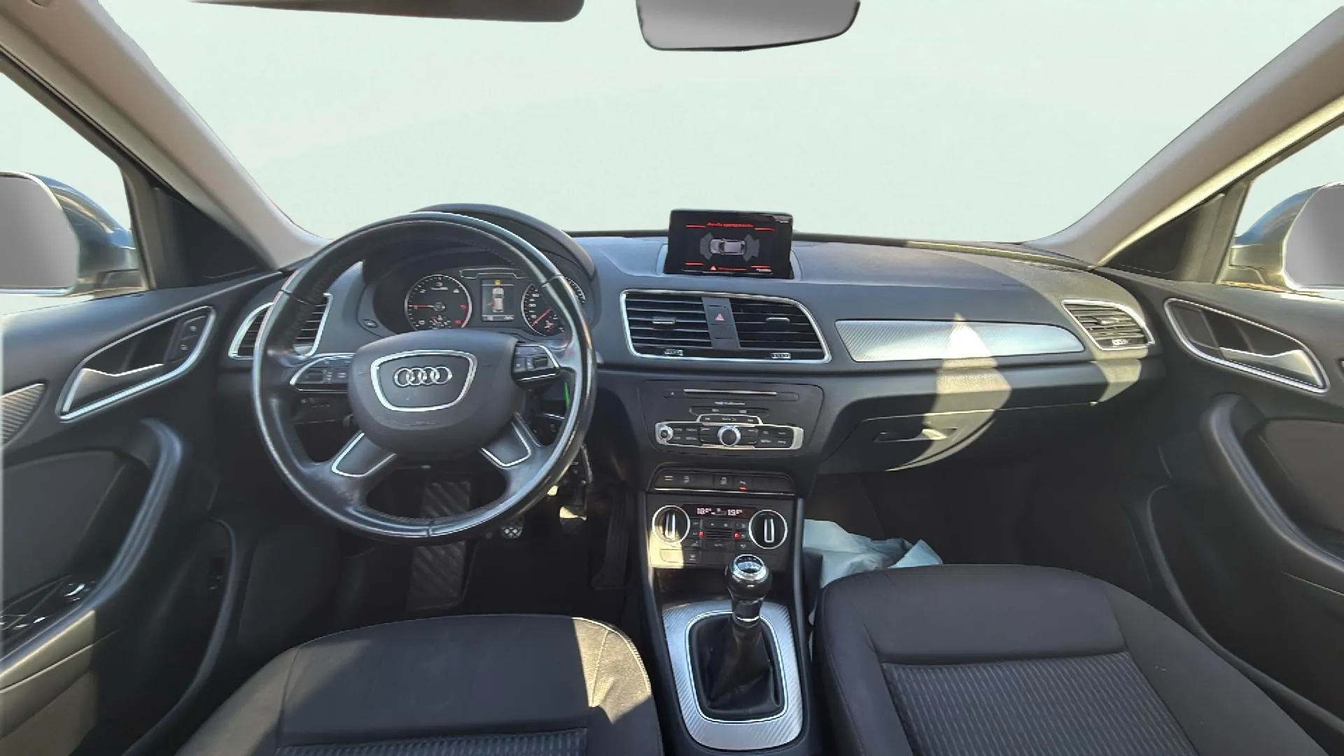 Audi Q3 2.0 TDI - foto 12