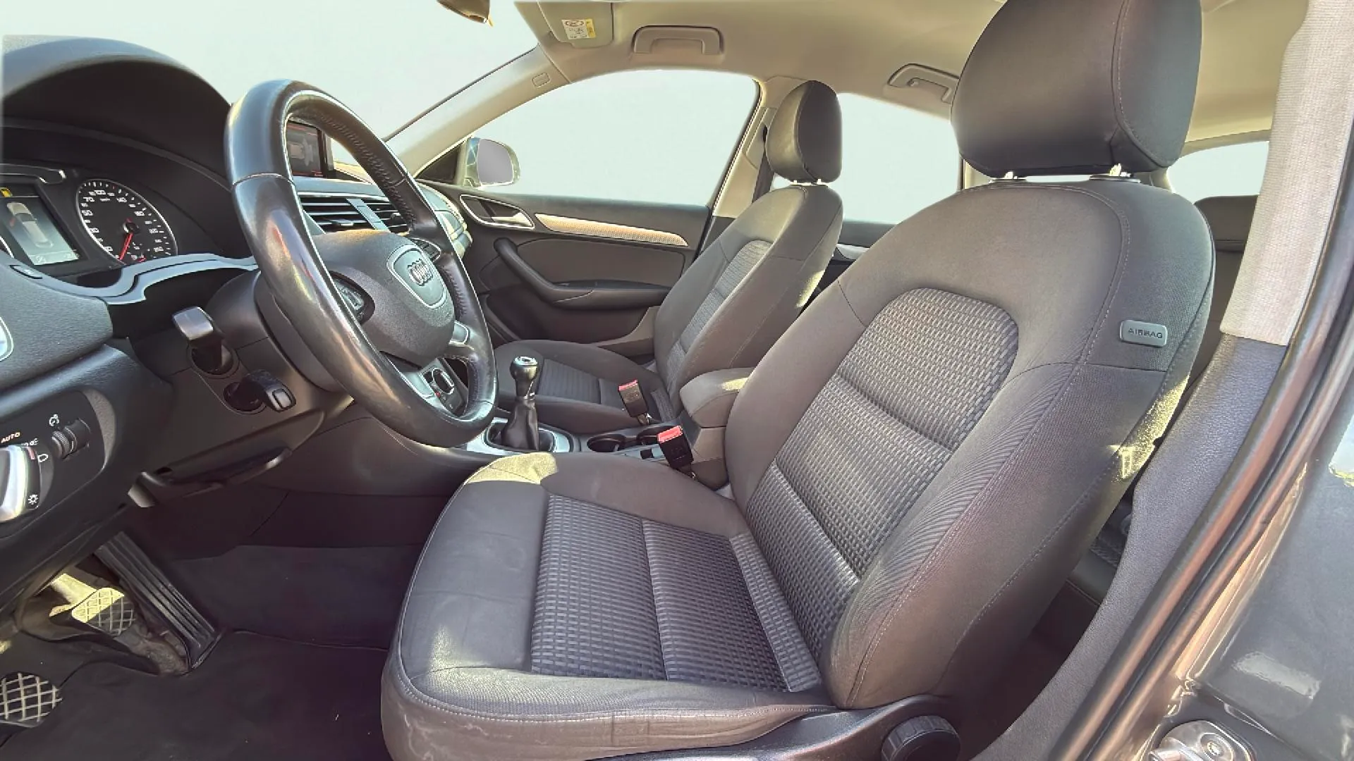 Audi Q3 2.0 TDI - foto 19