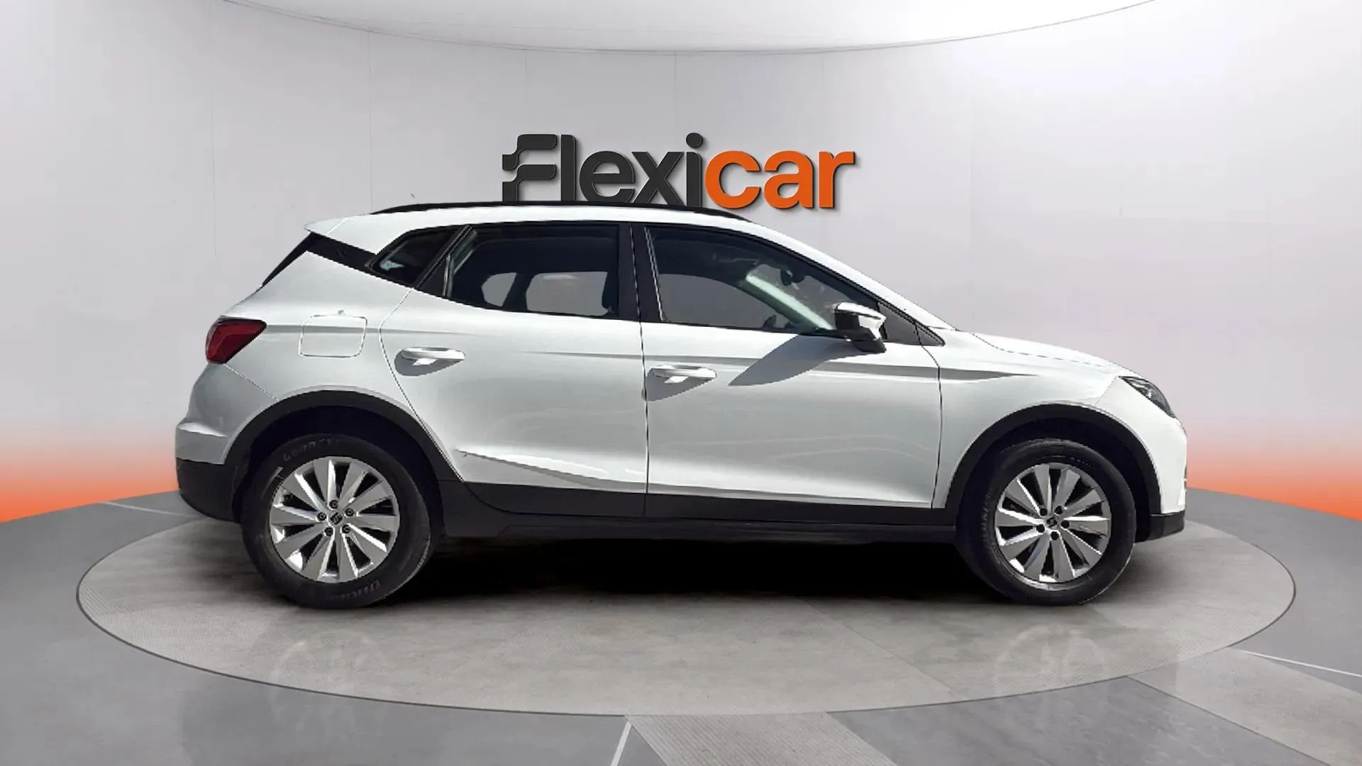 SEAT Arona 1.0 TSI DSG FR Limited Ed - foto 3