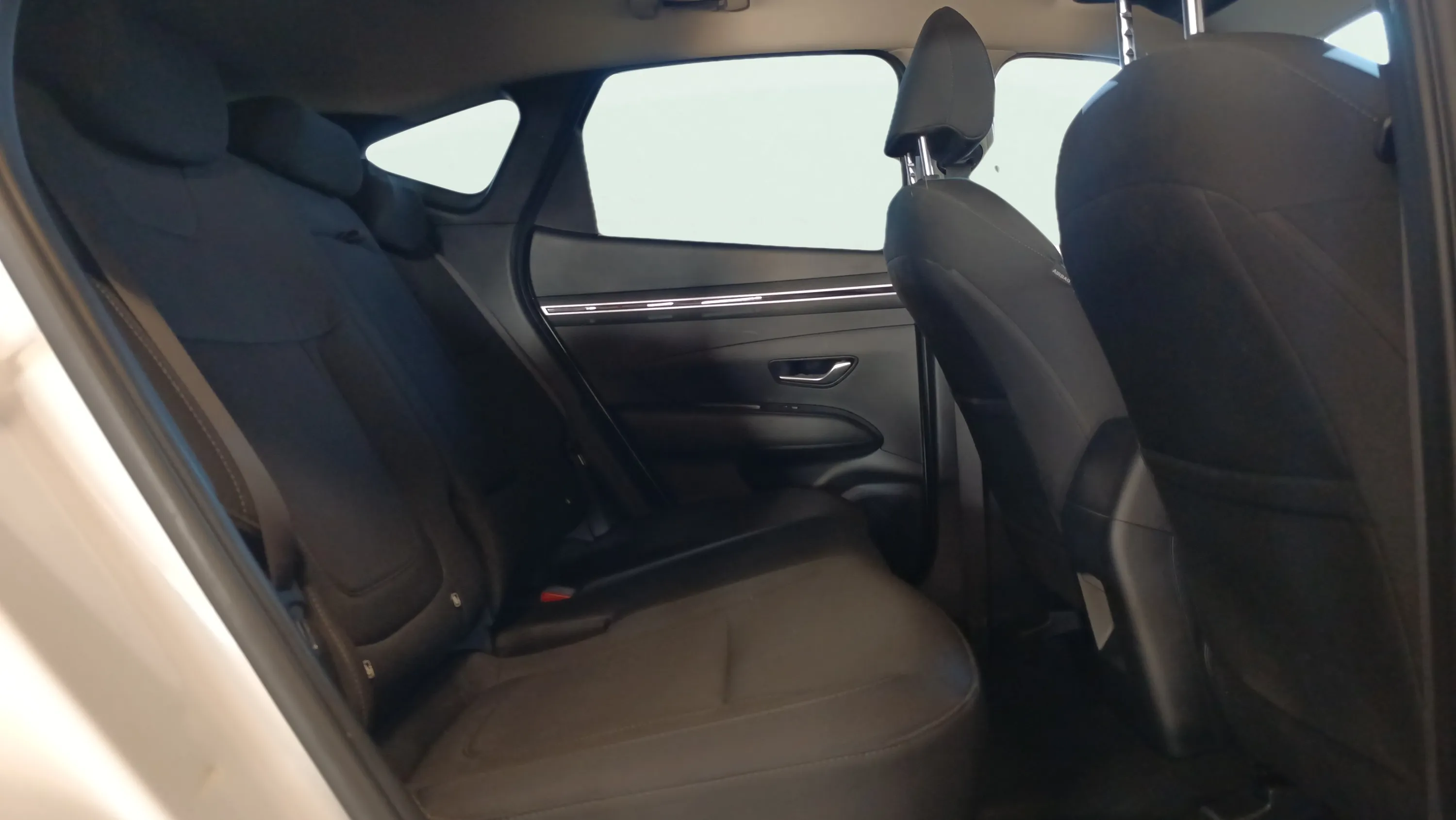 Hyundai Tucson 1.6 CRDi Klass - foto 32