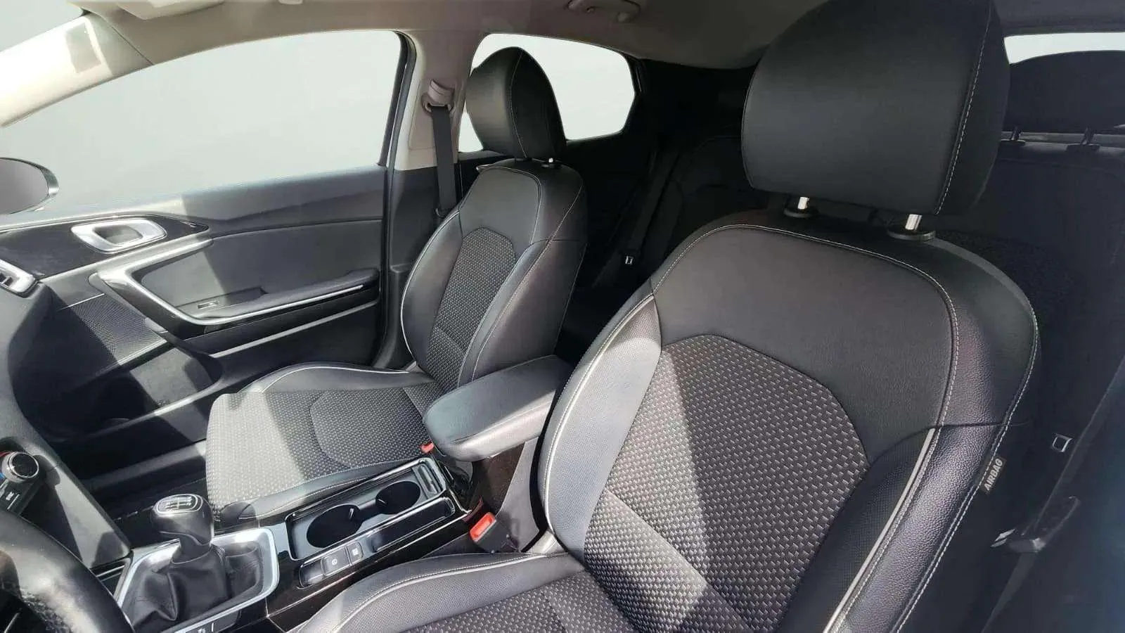 Kia XCeed 1.0 T-GDi Tech - foto 23