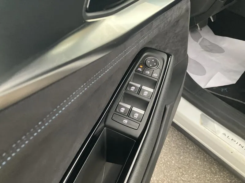 Renault Austral Iconic Esprit Alpine E-Tech F Hybr - foto 12
