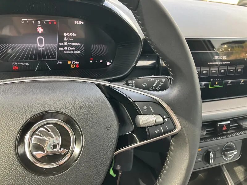 Škoda Fabia Essence 1.0 TSI - foto 16