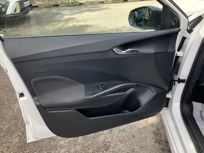 Škoda Fabia Essence 1.0 TSI - foto 11