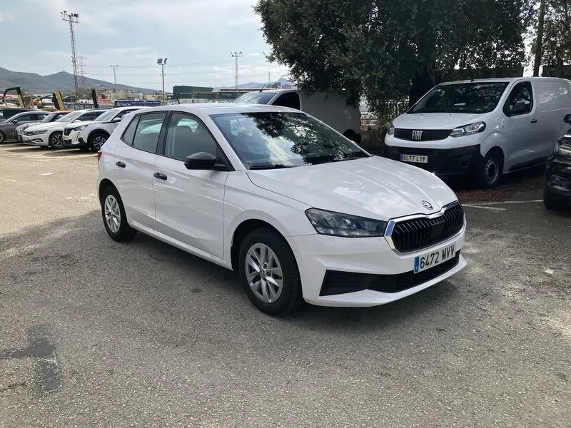 Škoda Fabia Essence 1.0 TSI - foto 8