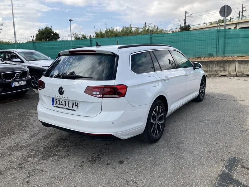 Volkswagen Passat Variant Executive 2.0 TDI - foto 6