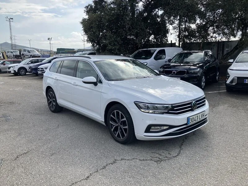 Volkswagen Passat Variant Executive 2.0 TDI - foto 8