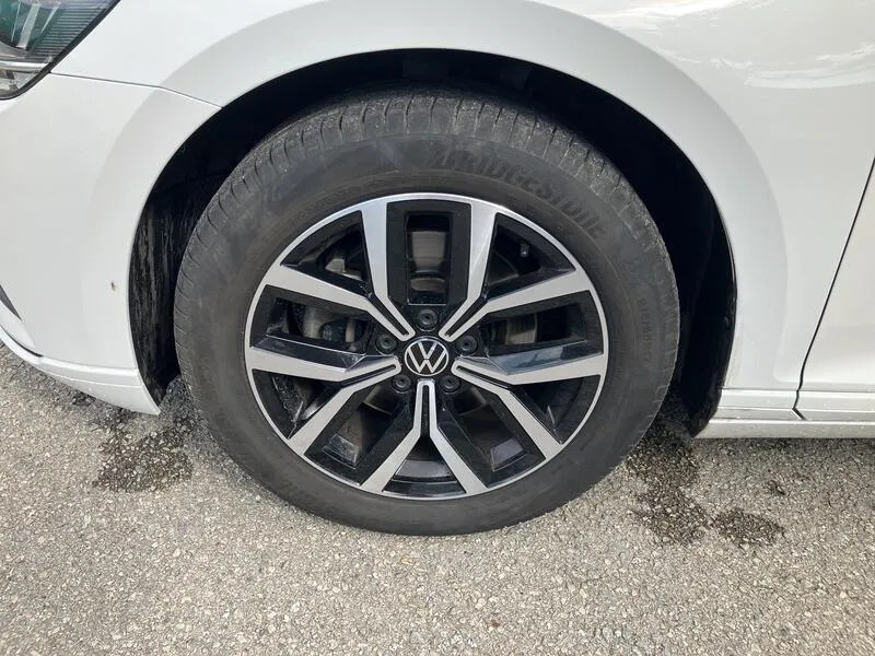 Volkswagen Passat Variant Executive 2.0 TDI - foto 27