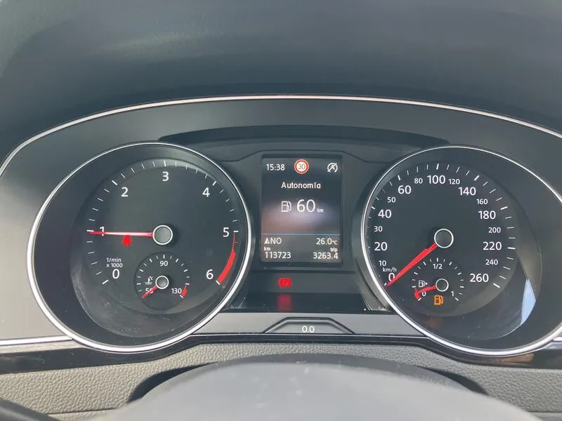 Volkswagen Passat Variant Executive 2.0 TDI - foto 17