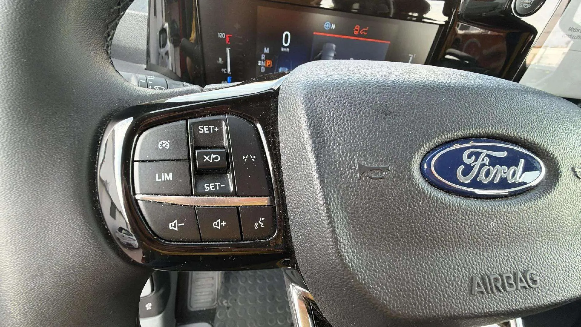 Ford Tourneo Custom 2.0 EcoBlue L1 Active - foto 25