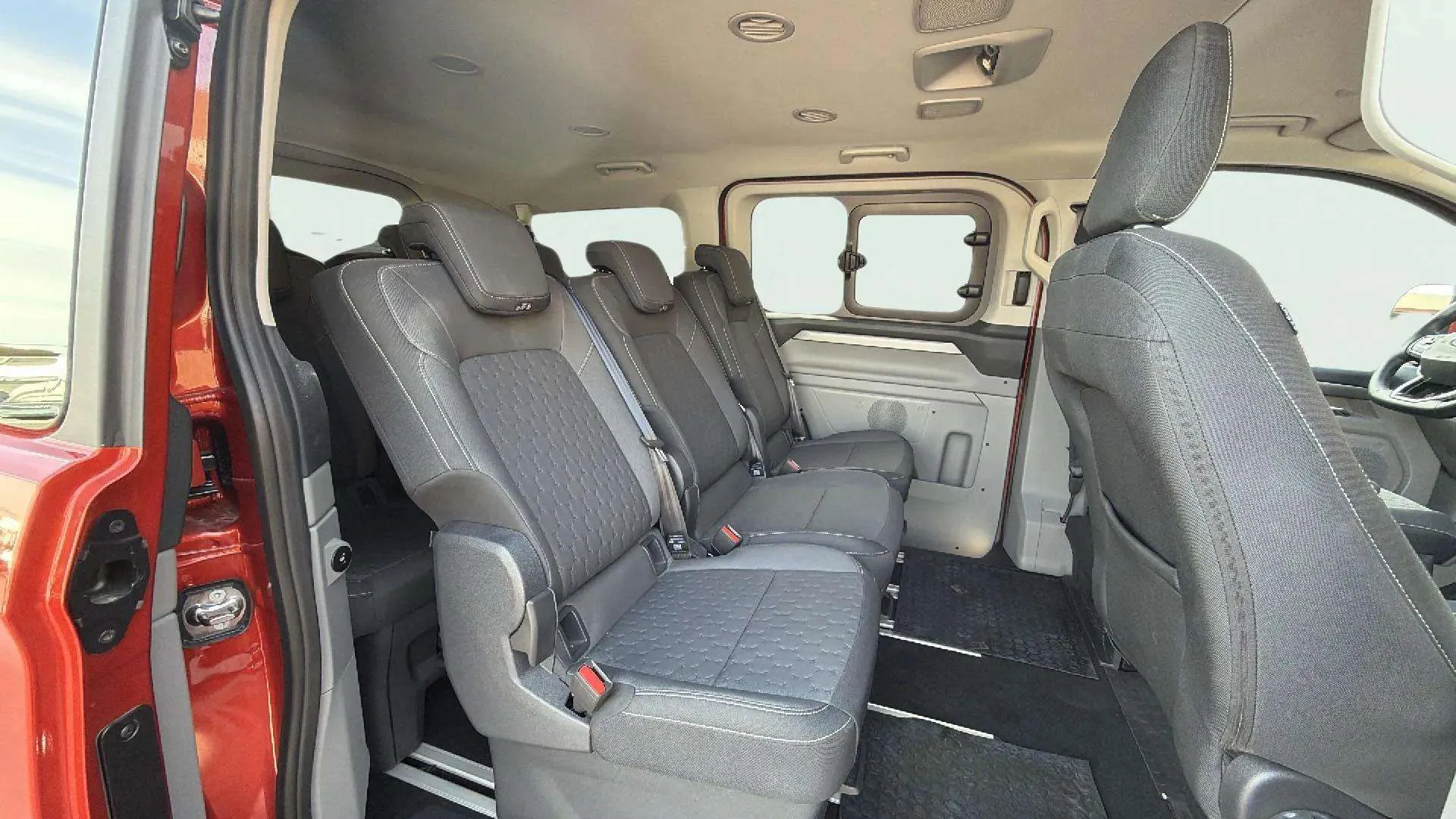 Ford Tourneo Custom 2.0 EcoBlue L1 Active - foto 21