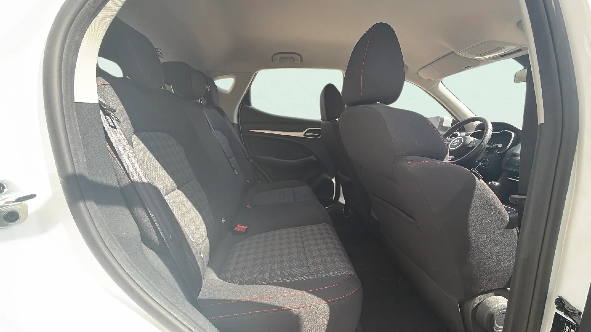 MG ZS 1.5 Comfort - foto 15