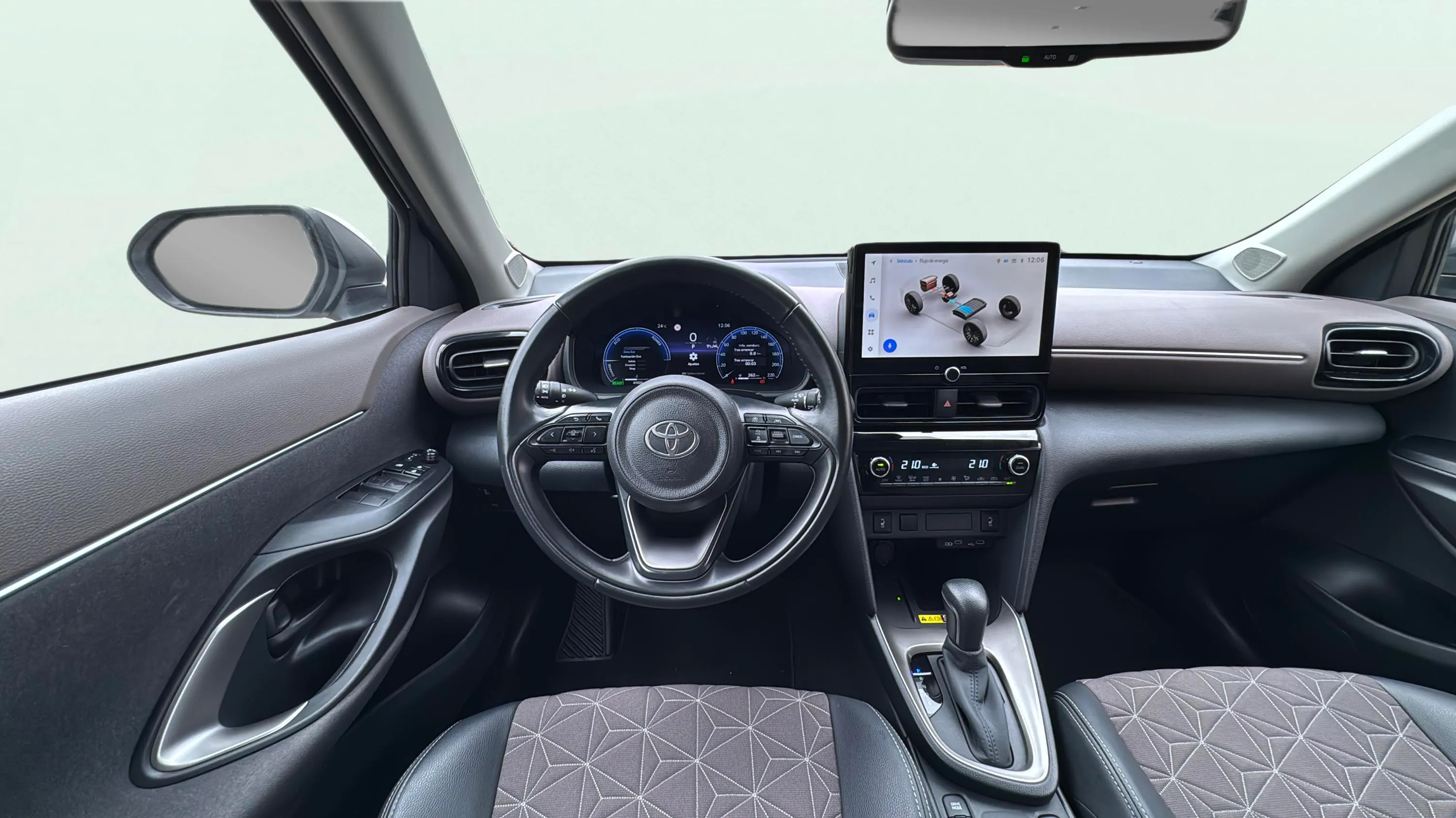 Toyota Yaris Cross 1.5 130H Style - foto 12