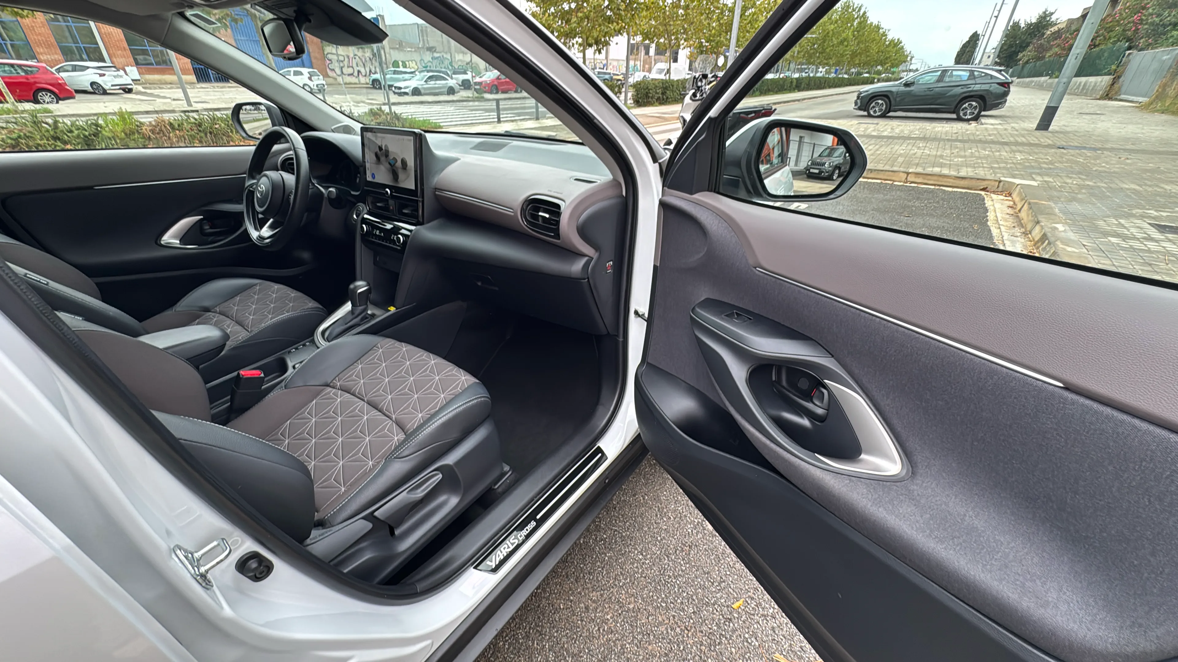 Toyota Yaris Cross 1.5 130H Style - foto 30