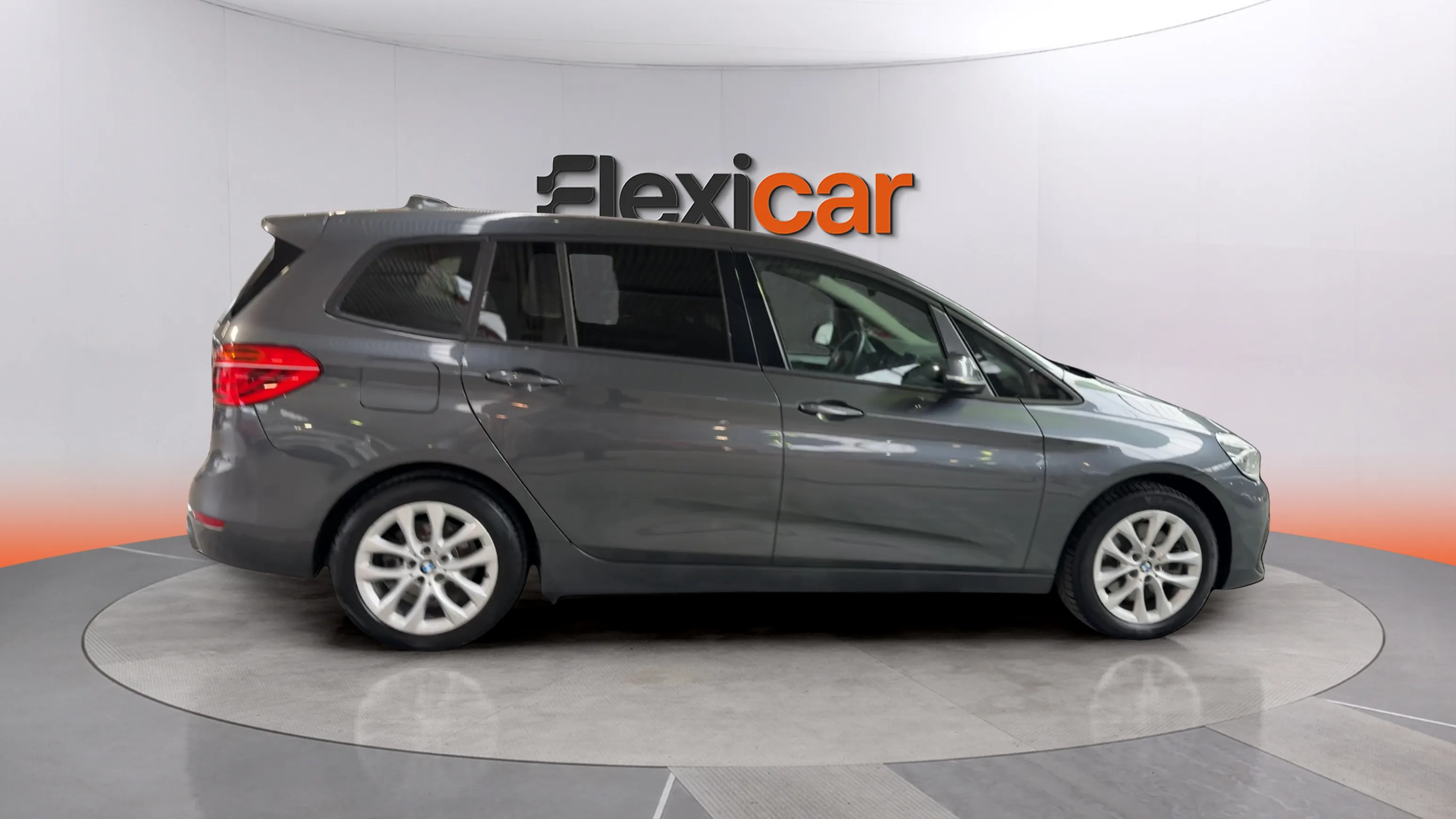 BMW Serie 2 Gran Tourer 218d - foto 8