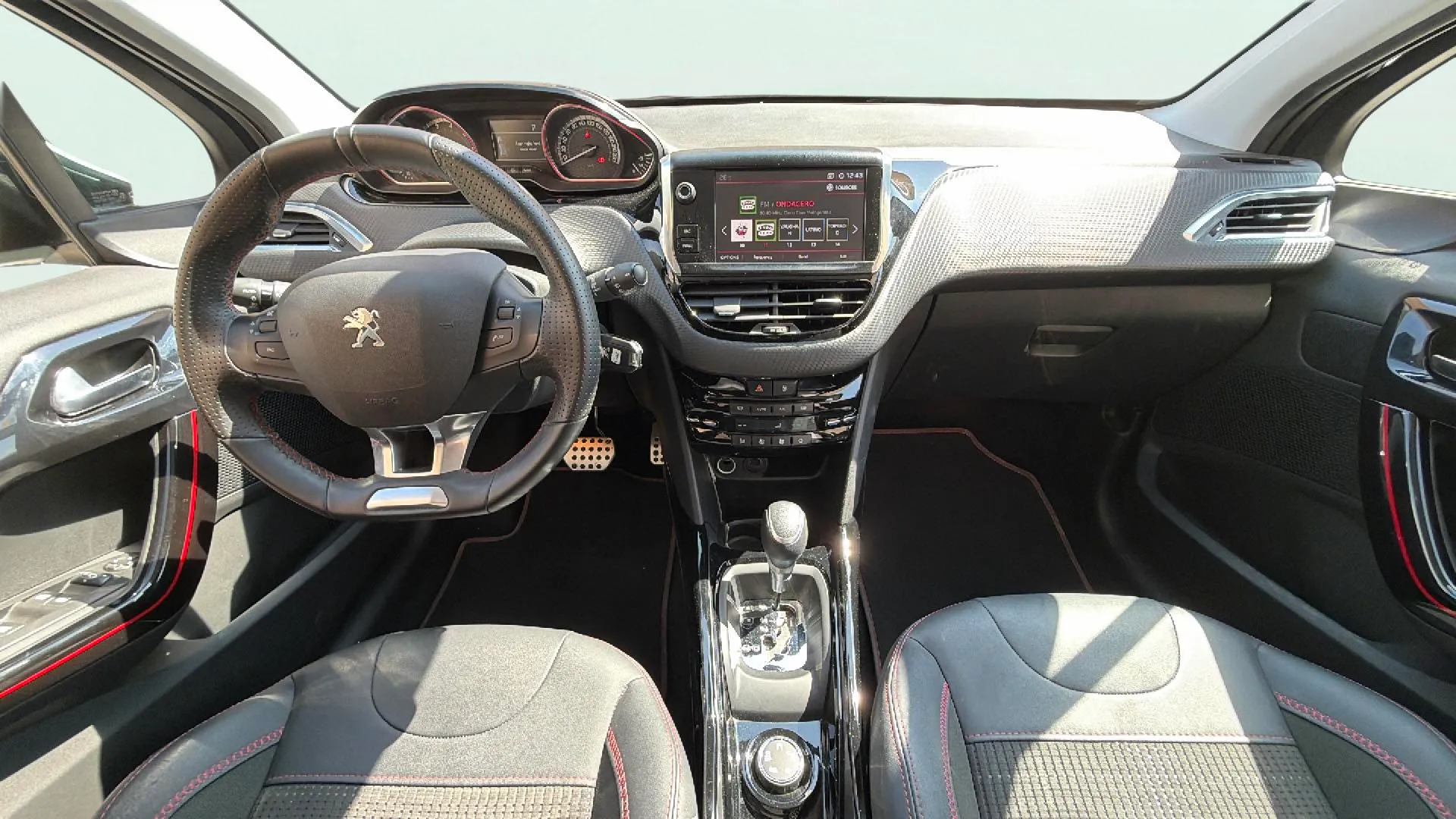 Peugeot 2008 Allure 1.2 PureTech - foto 10