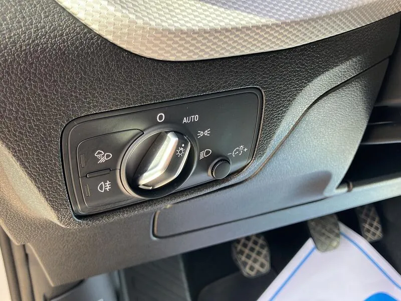 Audi Q2 S line 30 TDI - foto 38